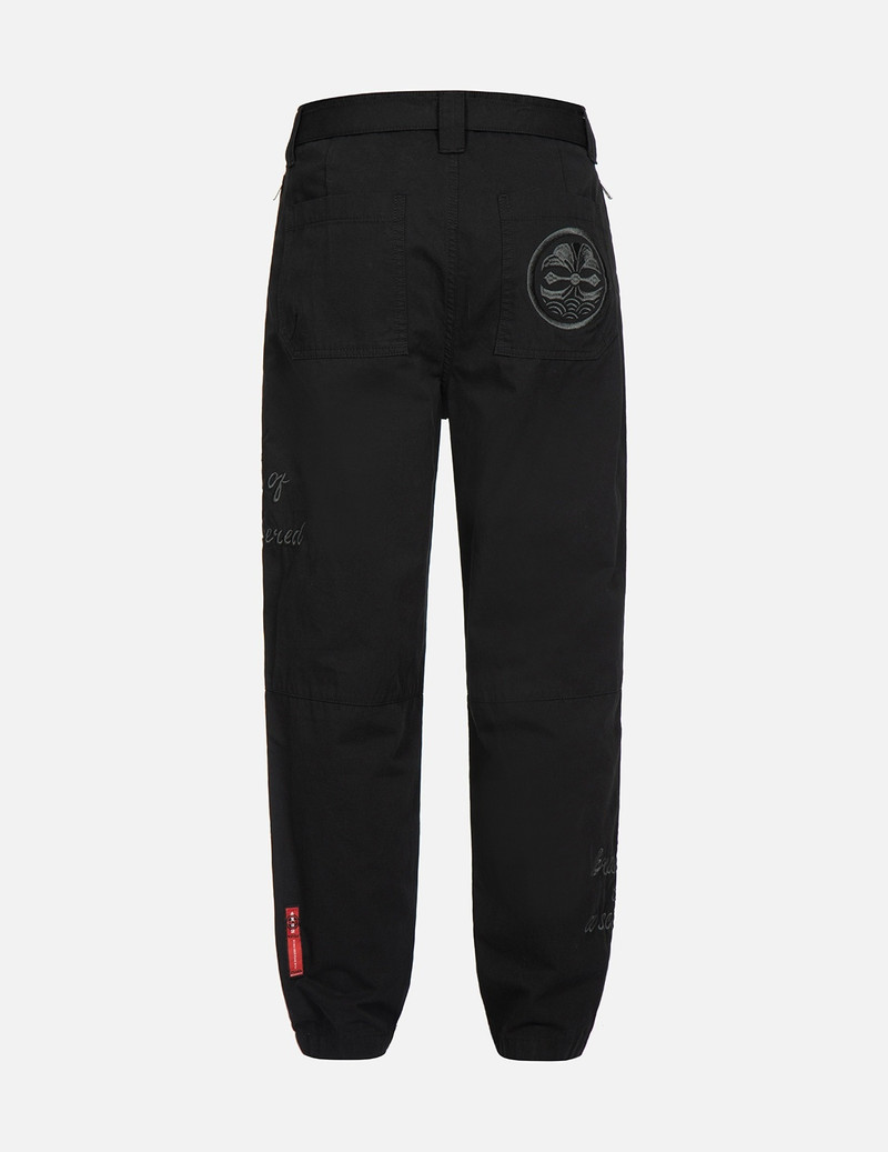 EVISU KAMON AND SLOGAN EMBROIDERY LOOSE FIT PANTS outlook