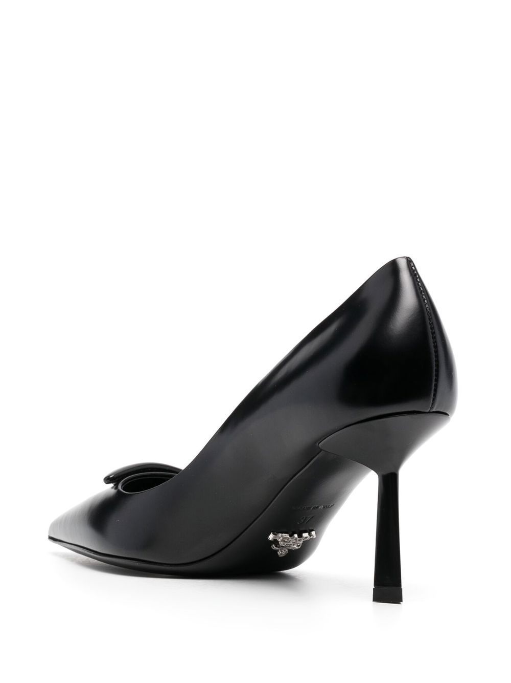 logo-plaque pointed-toe pumps - 3
