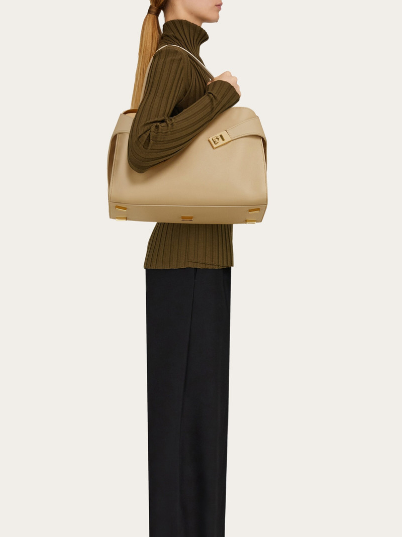 FERRAGAMO Hug Soft bicolor shoulder bag (M) outlook
