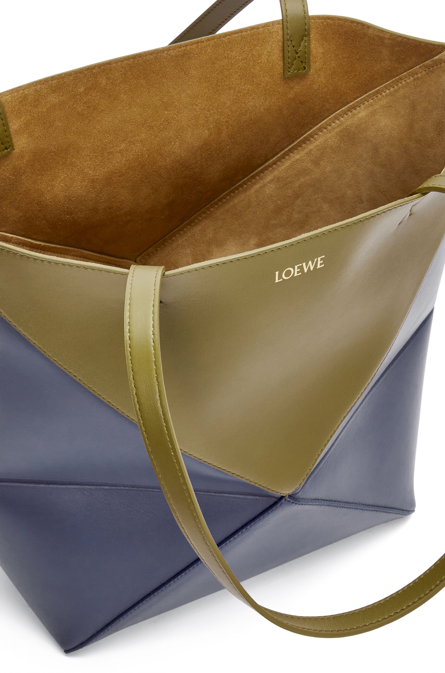 Puzzle Fold Tote in shiny calfskin - 9