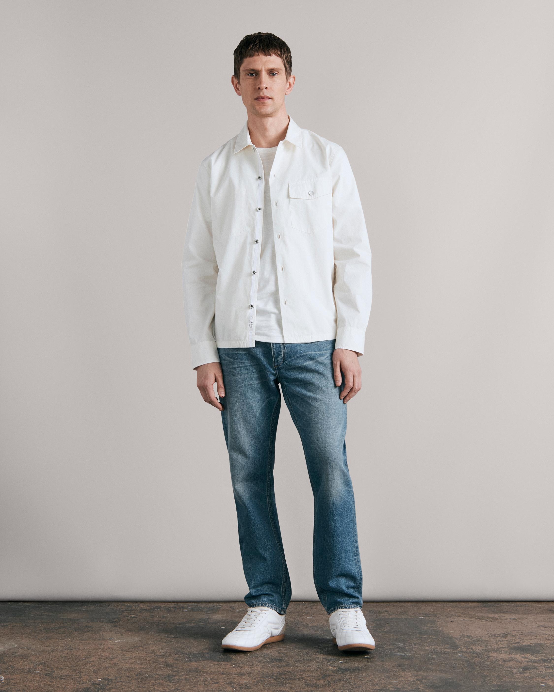 Fit 4 - Payne
Straight Fit Light Indigo Rigid Jean - 1