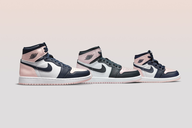 Jordan AIR JORDAN 1 RETRO HIGH OG WOMEN'S - ATMOSPHERE/OBSIDIAN/WHITE outlook