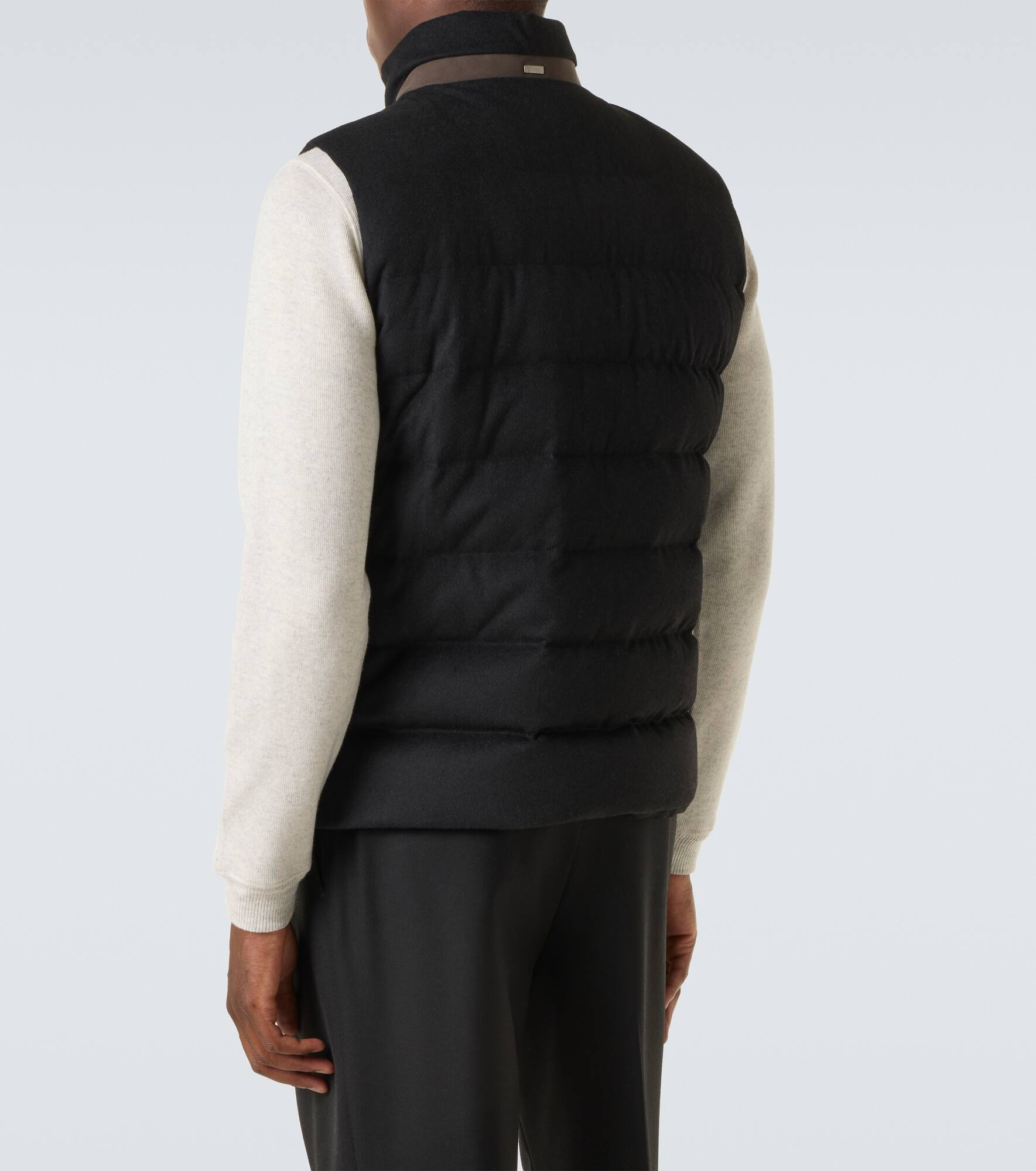 Down-paneled silk and cashmere vest - 4