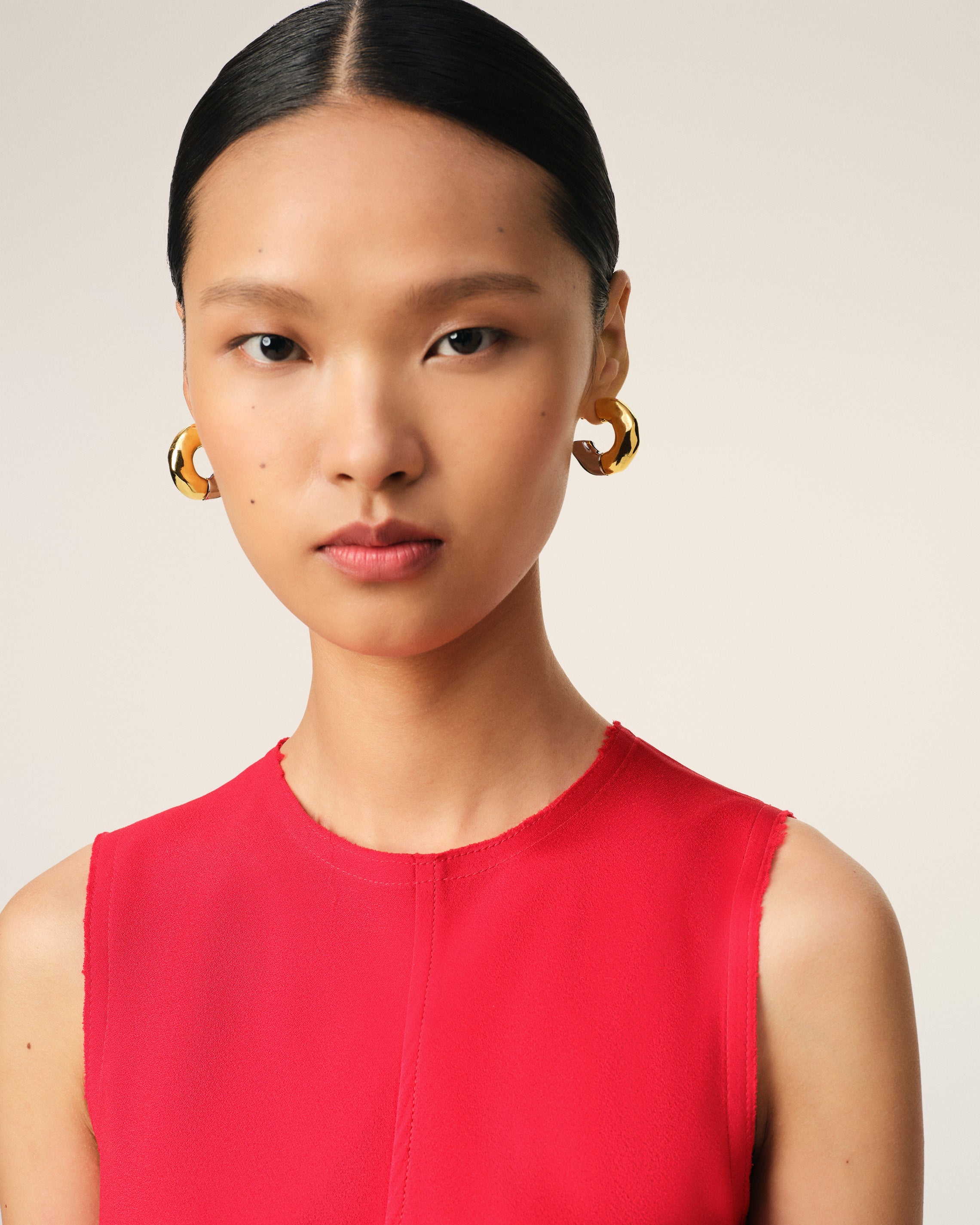 RED SLEEVELESS TOP - 4
