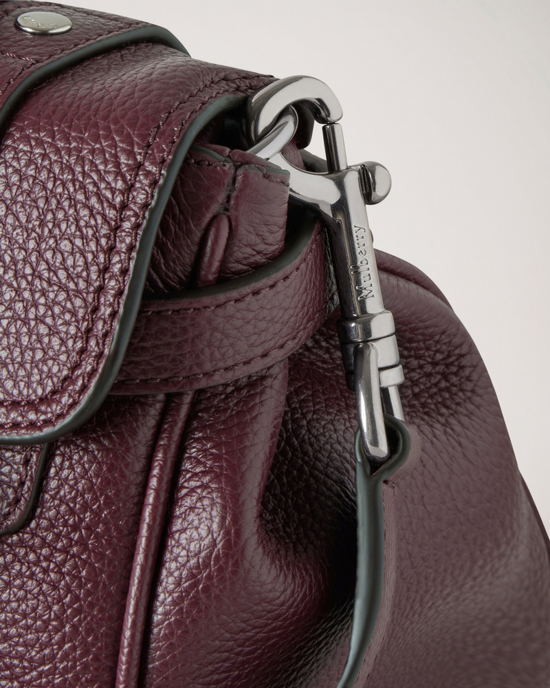 Mini Alexa Black Cherry Small Classic Grain 6