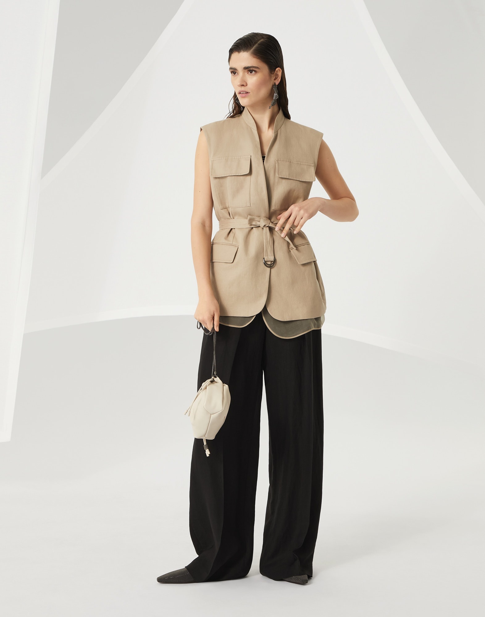 パンツ BRUNELLO CUCINELLI Sartorial Wide trousers in Fluid viscose Sartorial Wide trousers for Woman in Black | Brunello Cucinelli