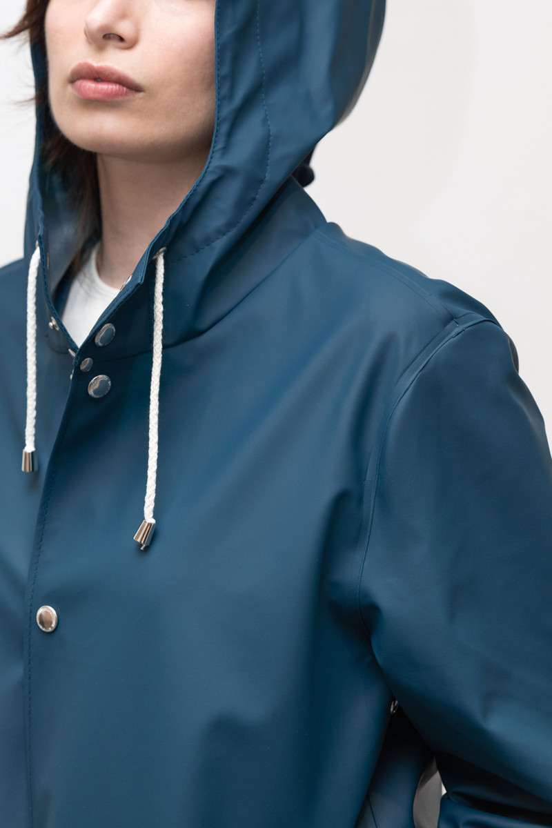 Stutterheim Stockholm Lightweight Raincoat Petrol blue outlook