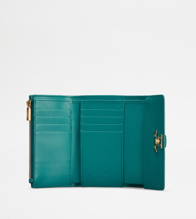 Tod's T TIMELESS WALLET IN LEATHER - GREEN outlook