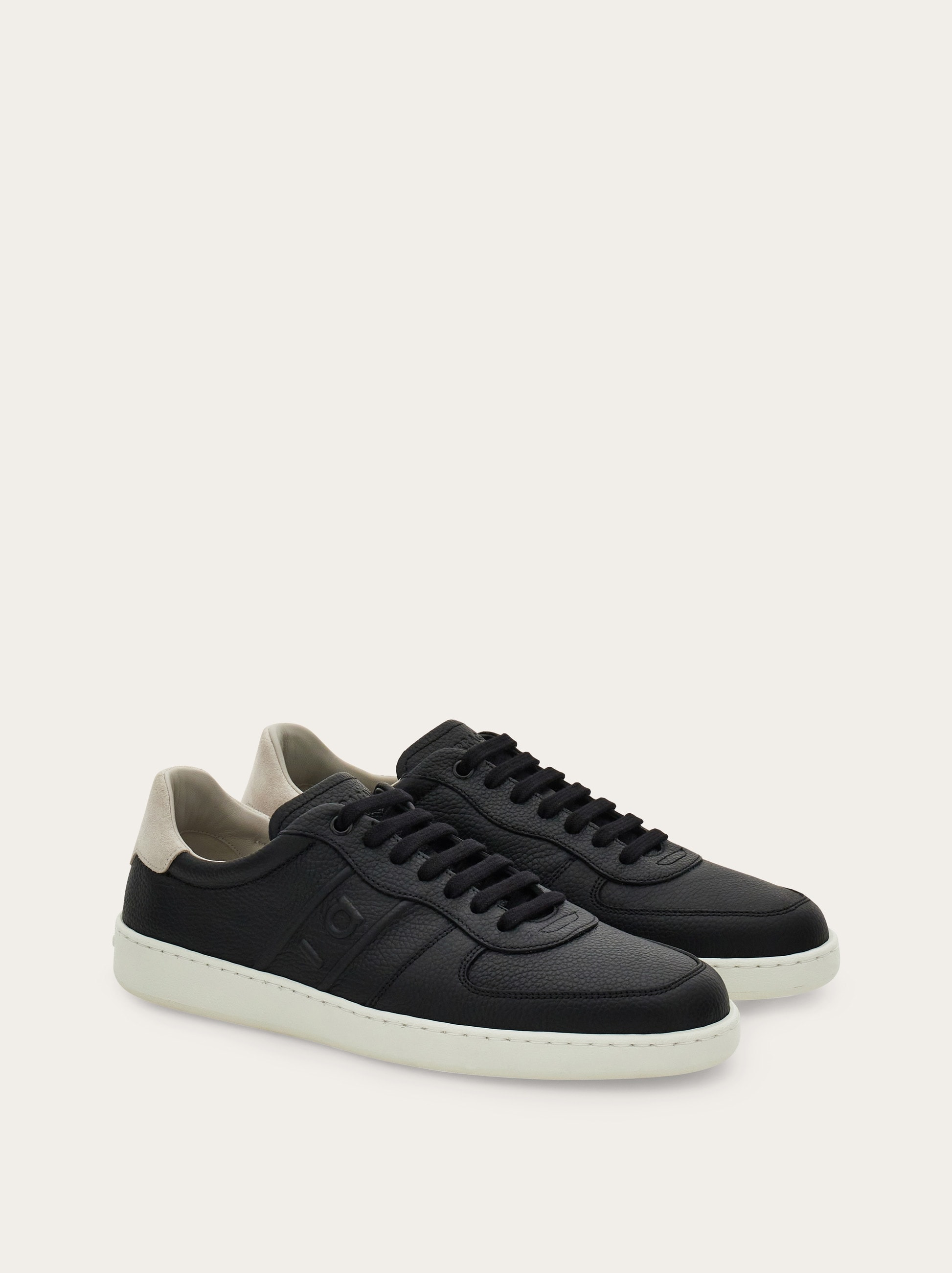 Low-top sneaker - 2