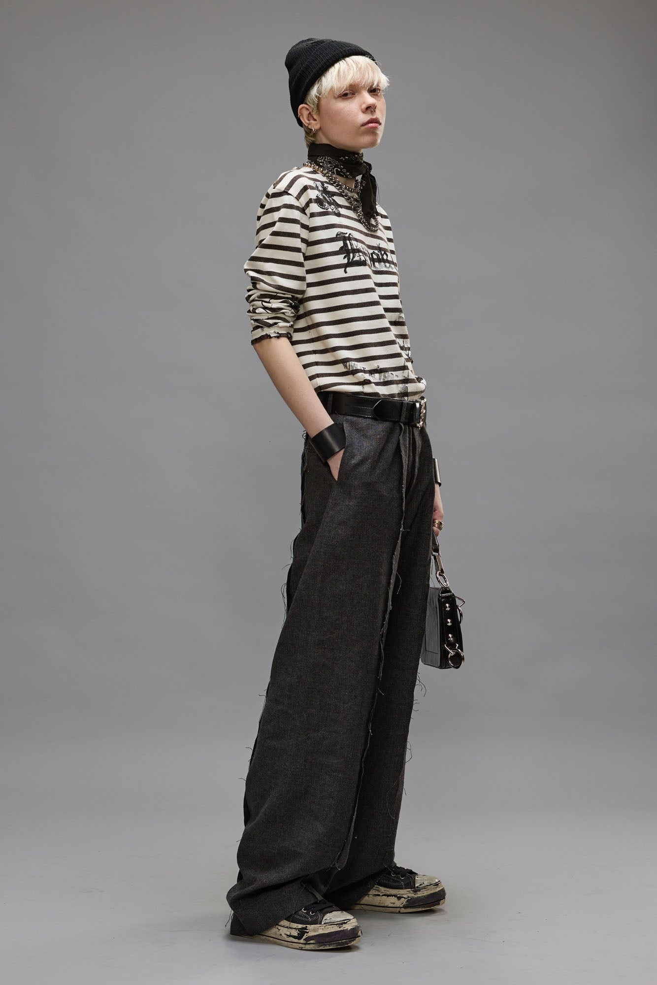 EXPOSED SEAM TROUSER - DARK GREY - 3