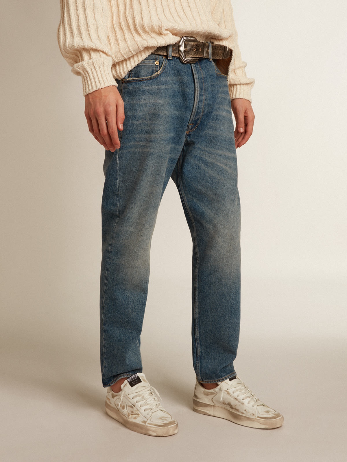 Men's slim fit jeans with medium wash - 2