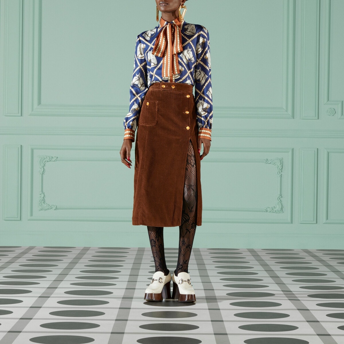 Corduroy skirt with buttons - 5
