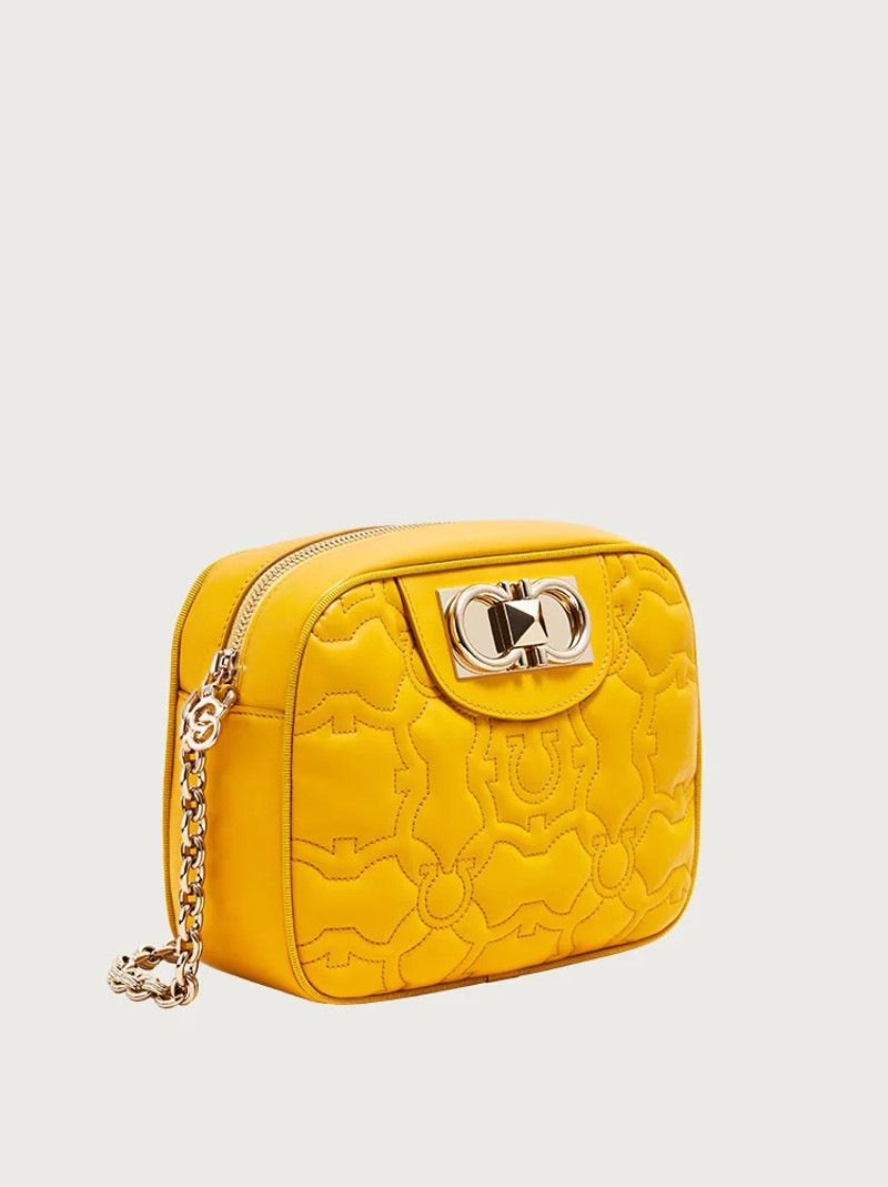 FERRAGAMO GANCINI GALORE CAMERA CASE outlook