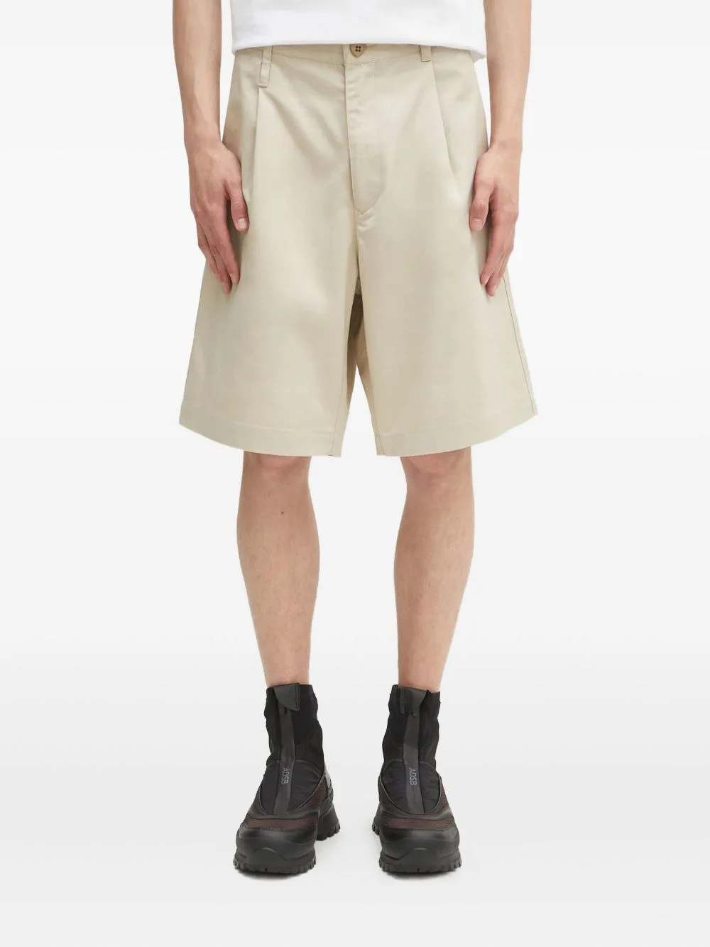 pleat-detail cotton shorts - 1