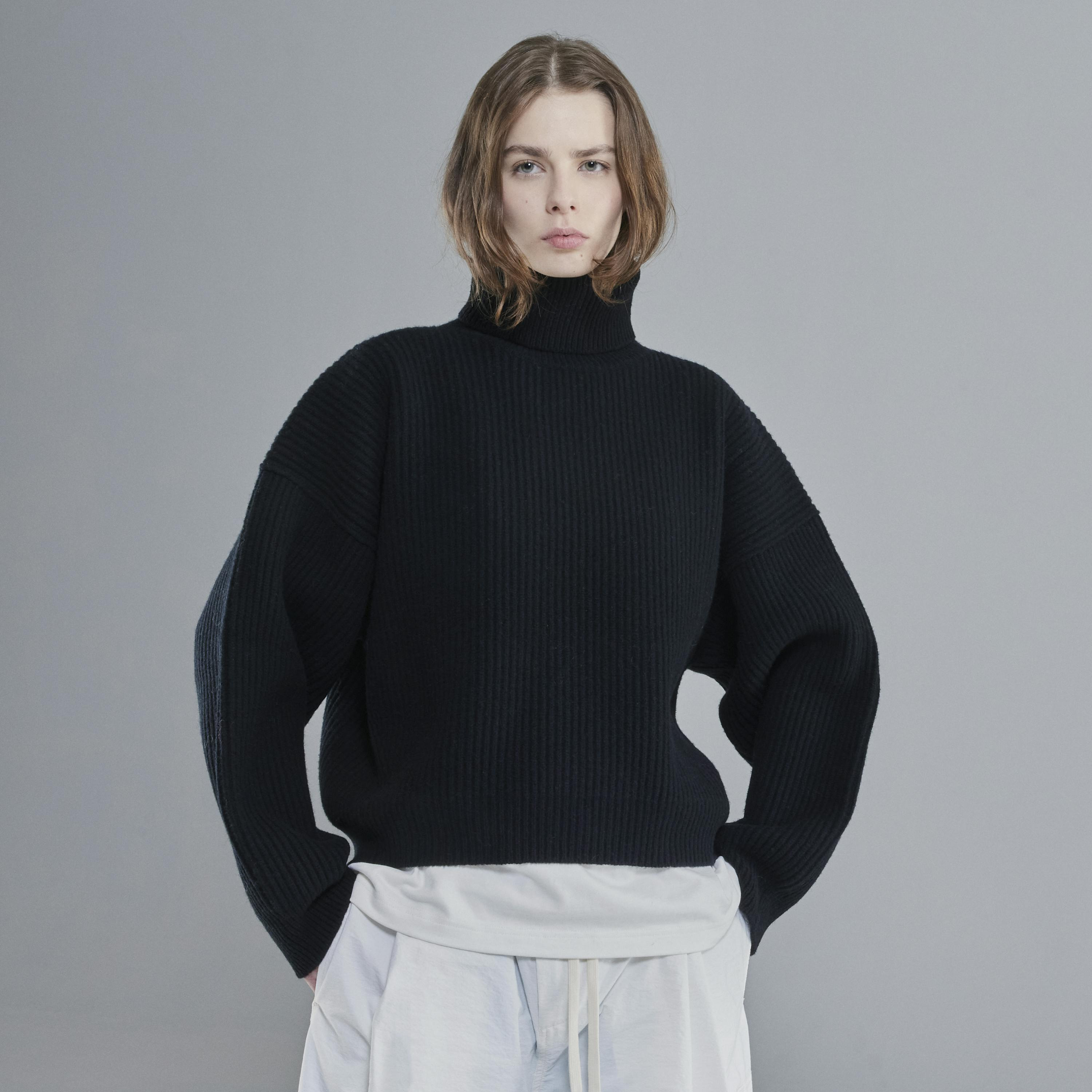 Vonarstræti Wool Sweater (Unisex) - 13