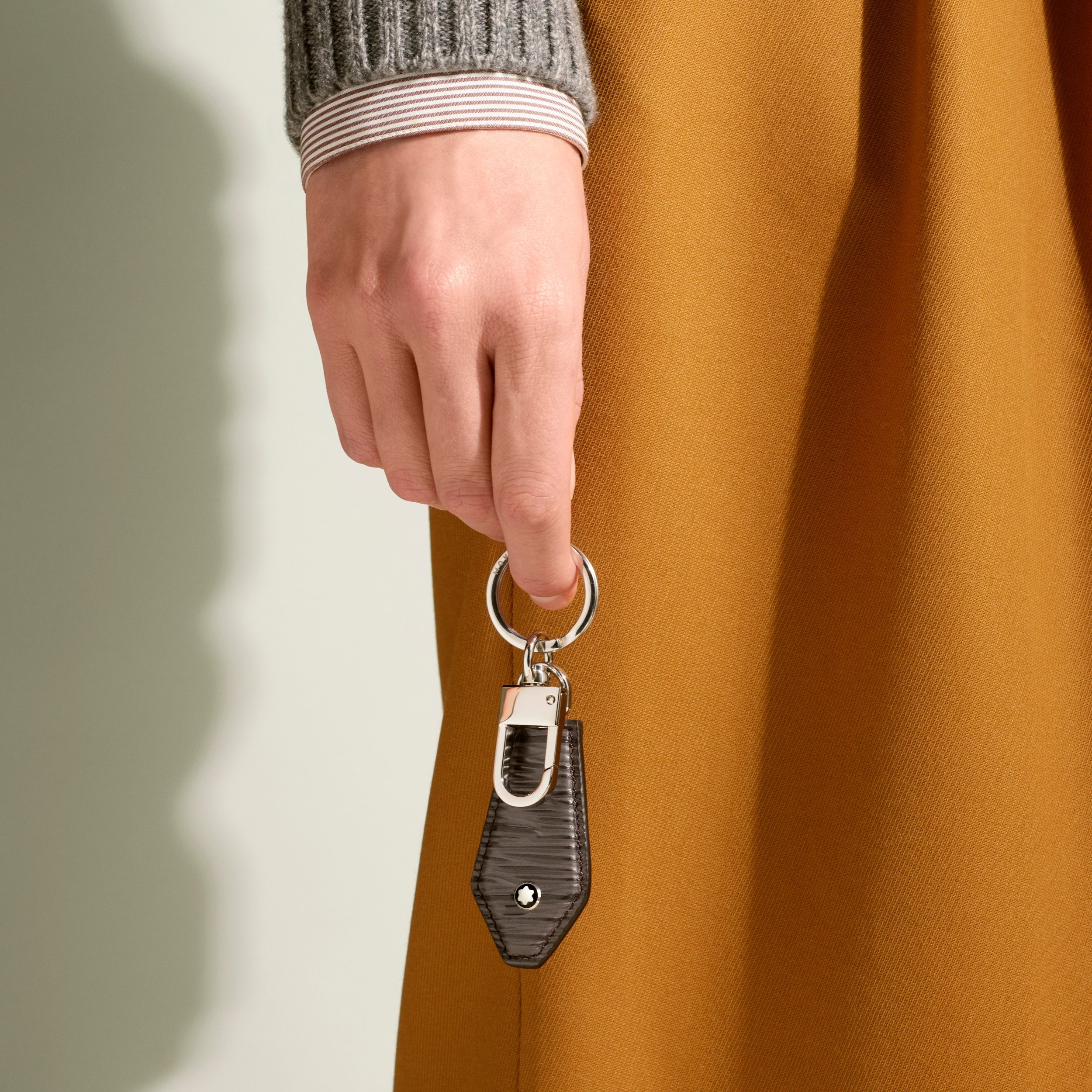 4810 diamond Shaped key fob 2
