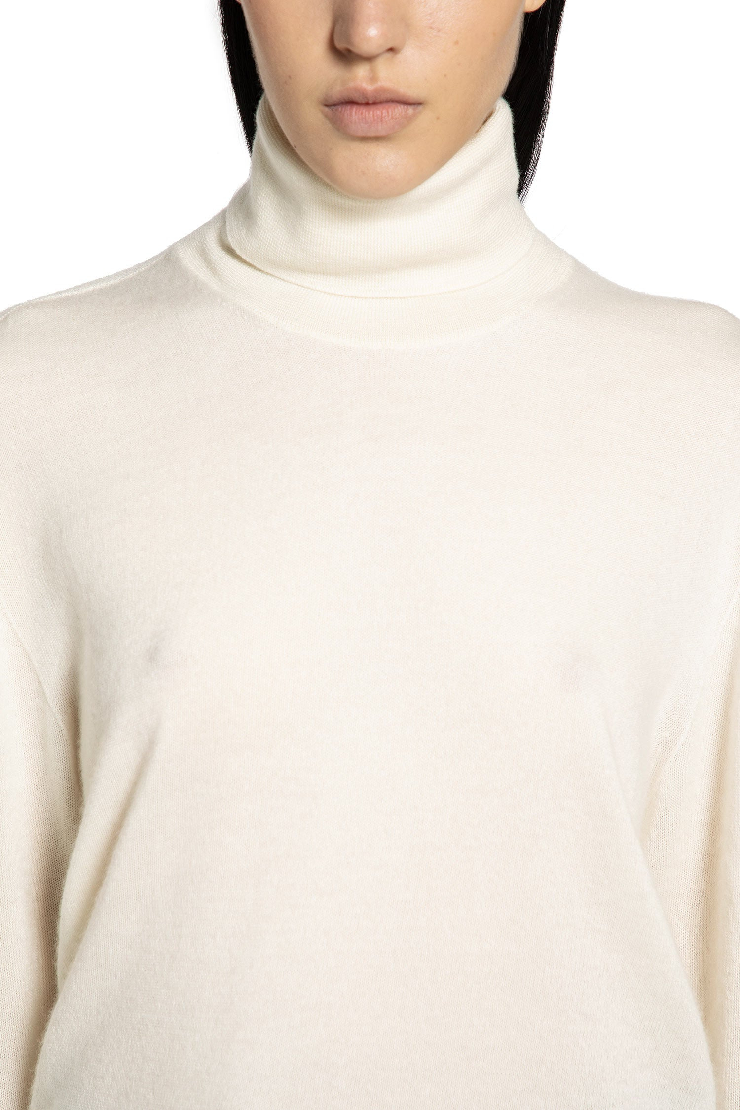Lizzy Turtleneck In Cashmere - 4