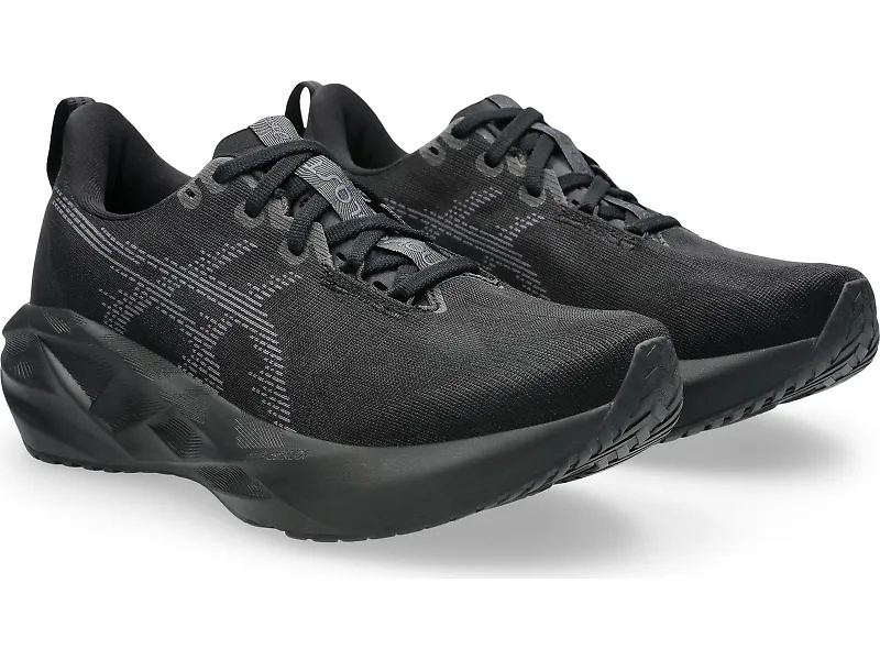 ASICS Novablast 5 - 6