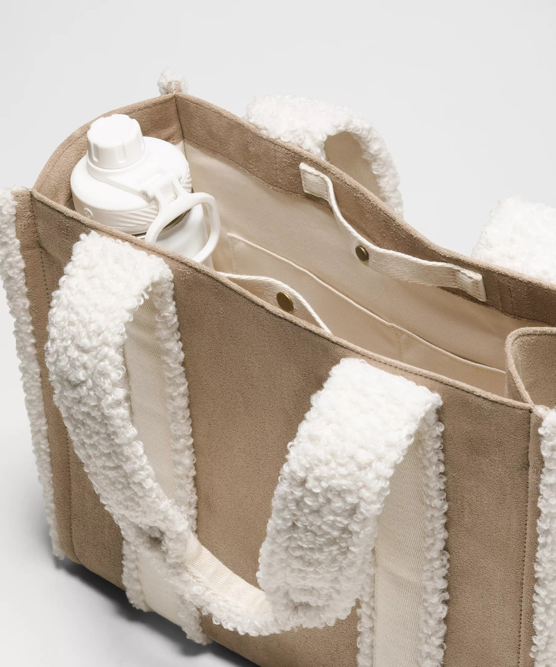 Boxy Tote Bag 10L *Faux Shearling Trims 4