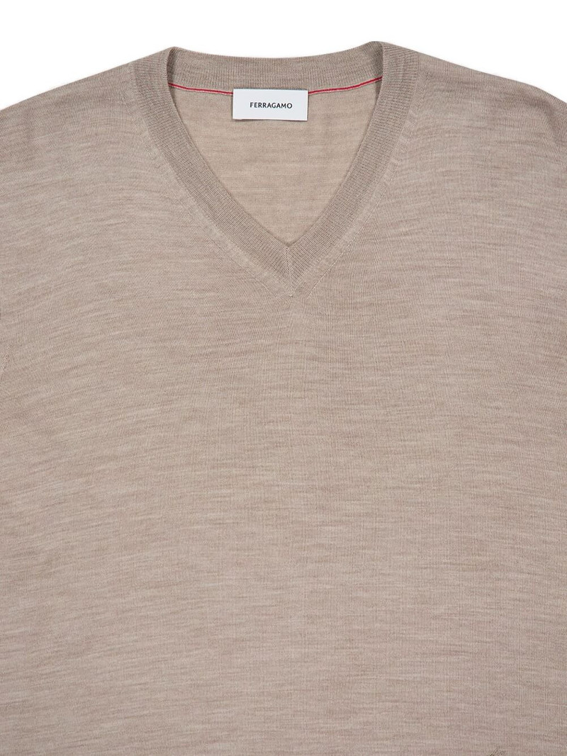 V-neck wool sweater 3