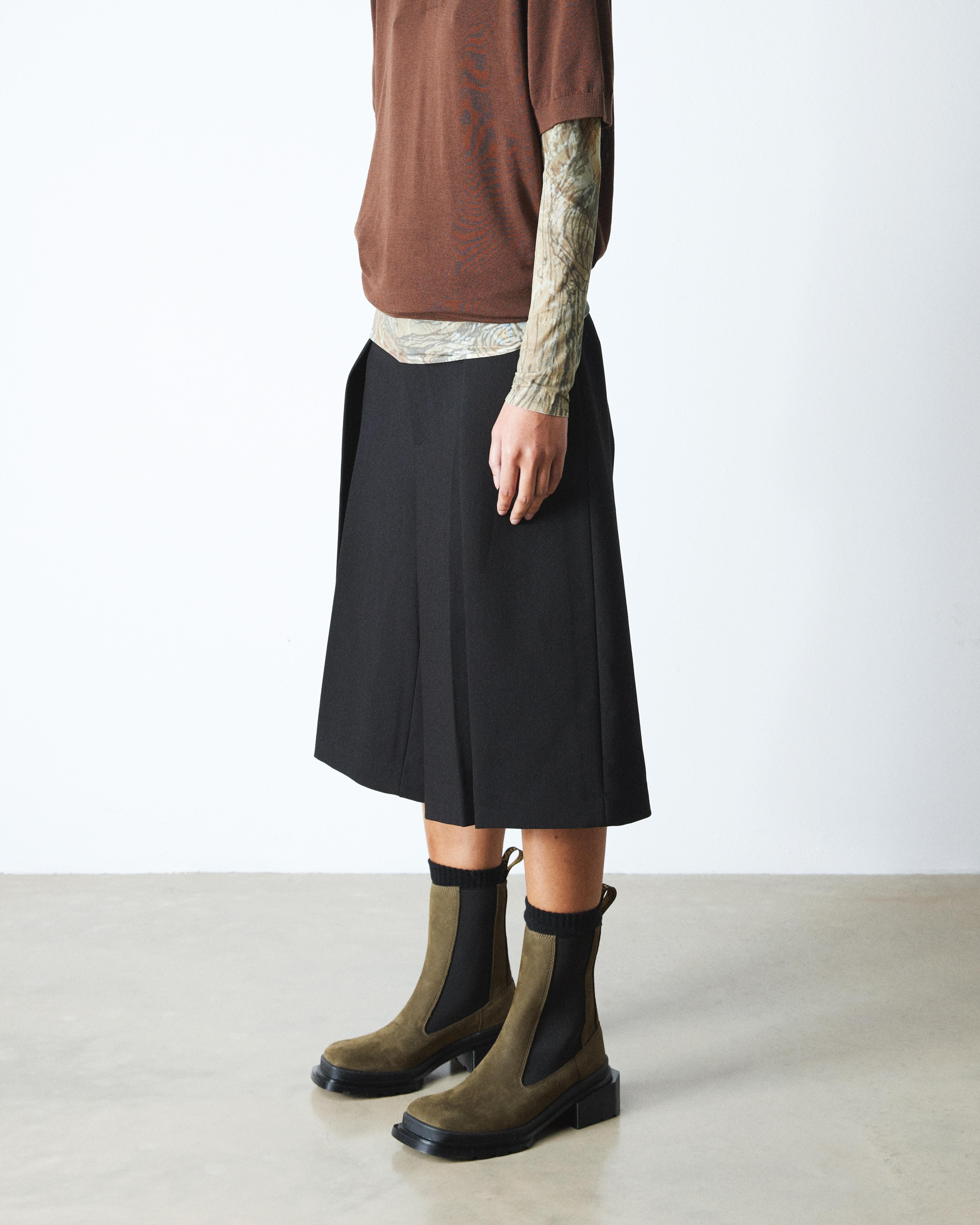 Maybole Buttersoft Leather Chelsea Boots - 6