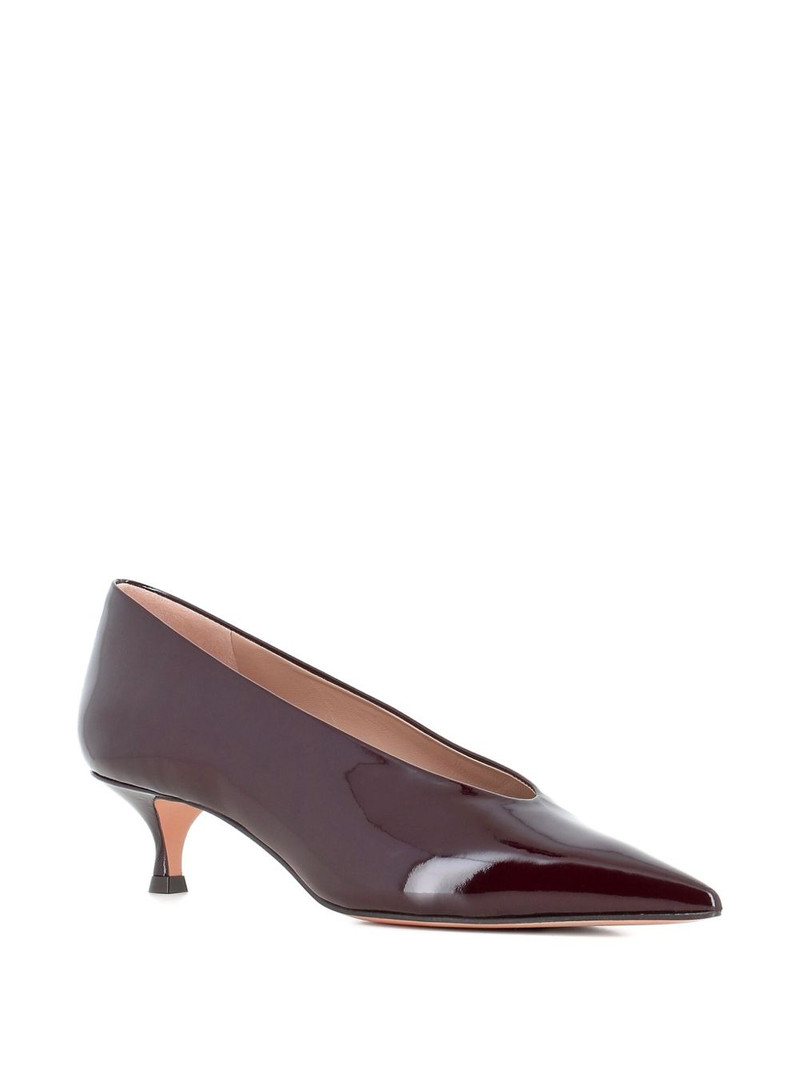 LE MONDE BÉRYL pointed-toe pumps outlook