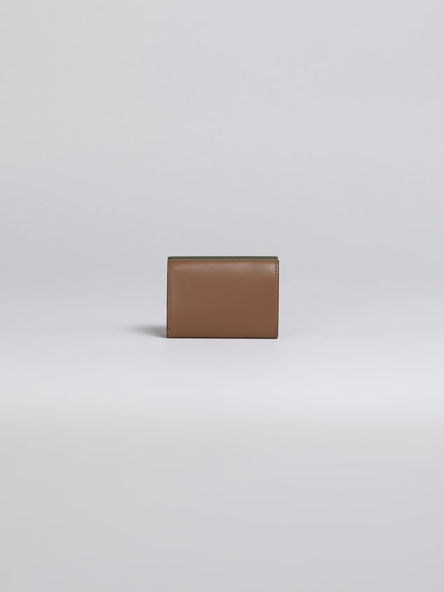 TRI-FOLD WALLET IN GREEN WHITE AND BROWN SAFFIANO LEATHER - 3