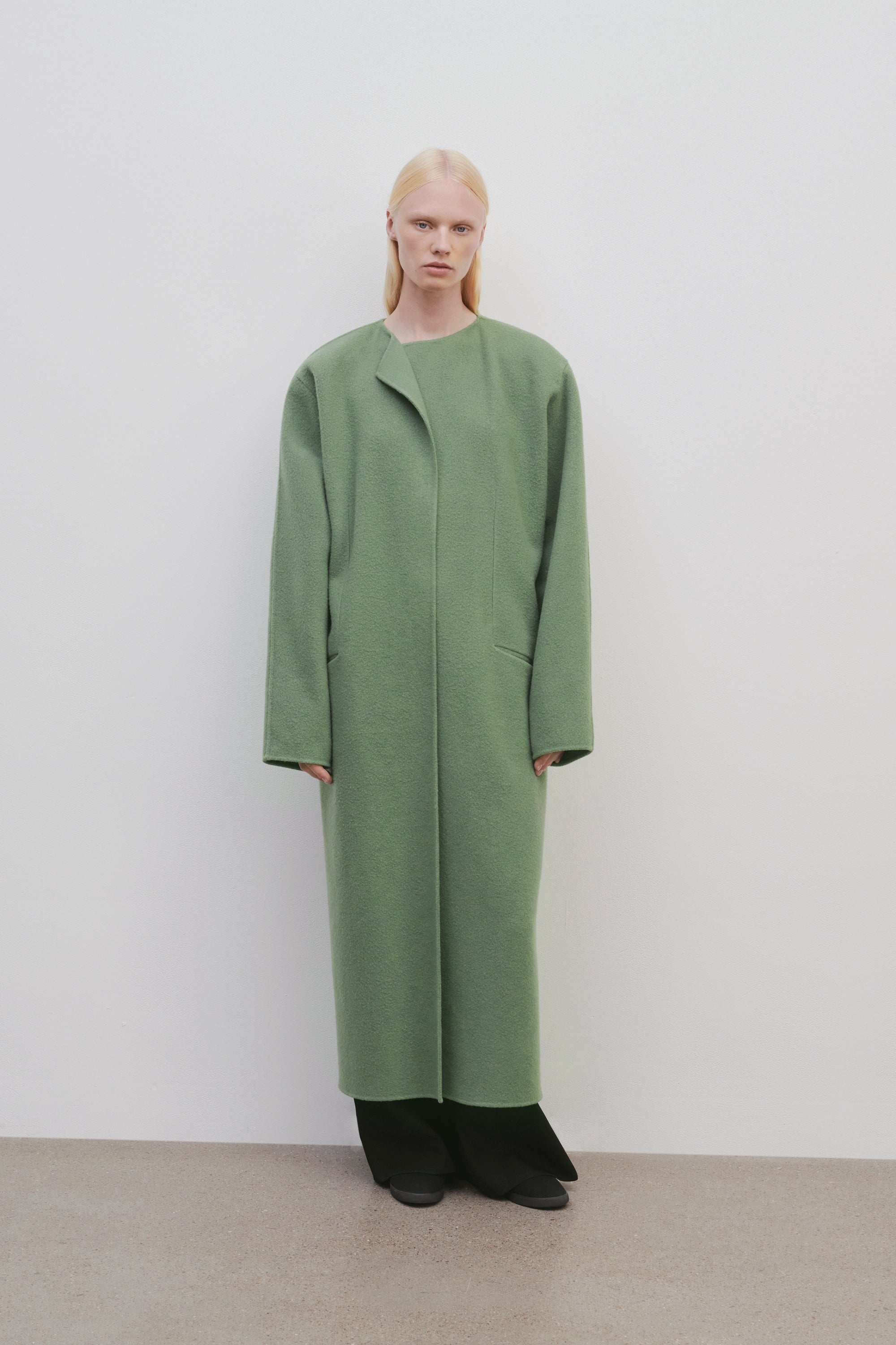 Priske Coat in Cashmere - 3