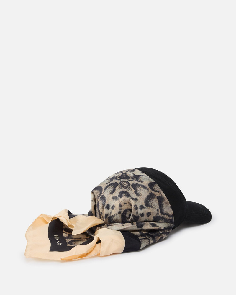 BASEBALL CAP WITH ANIMAL PRINT SCARF 4