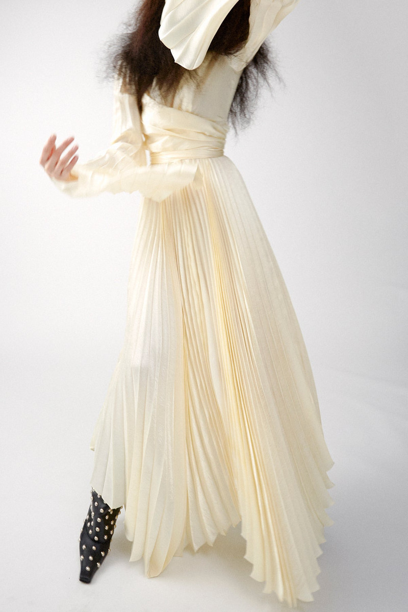 WRAP AROUND MAXI DRESS WITH PLEATED SKIRT AND SLEEVES IVORY 8