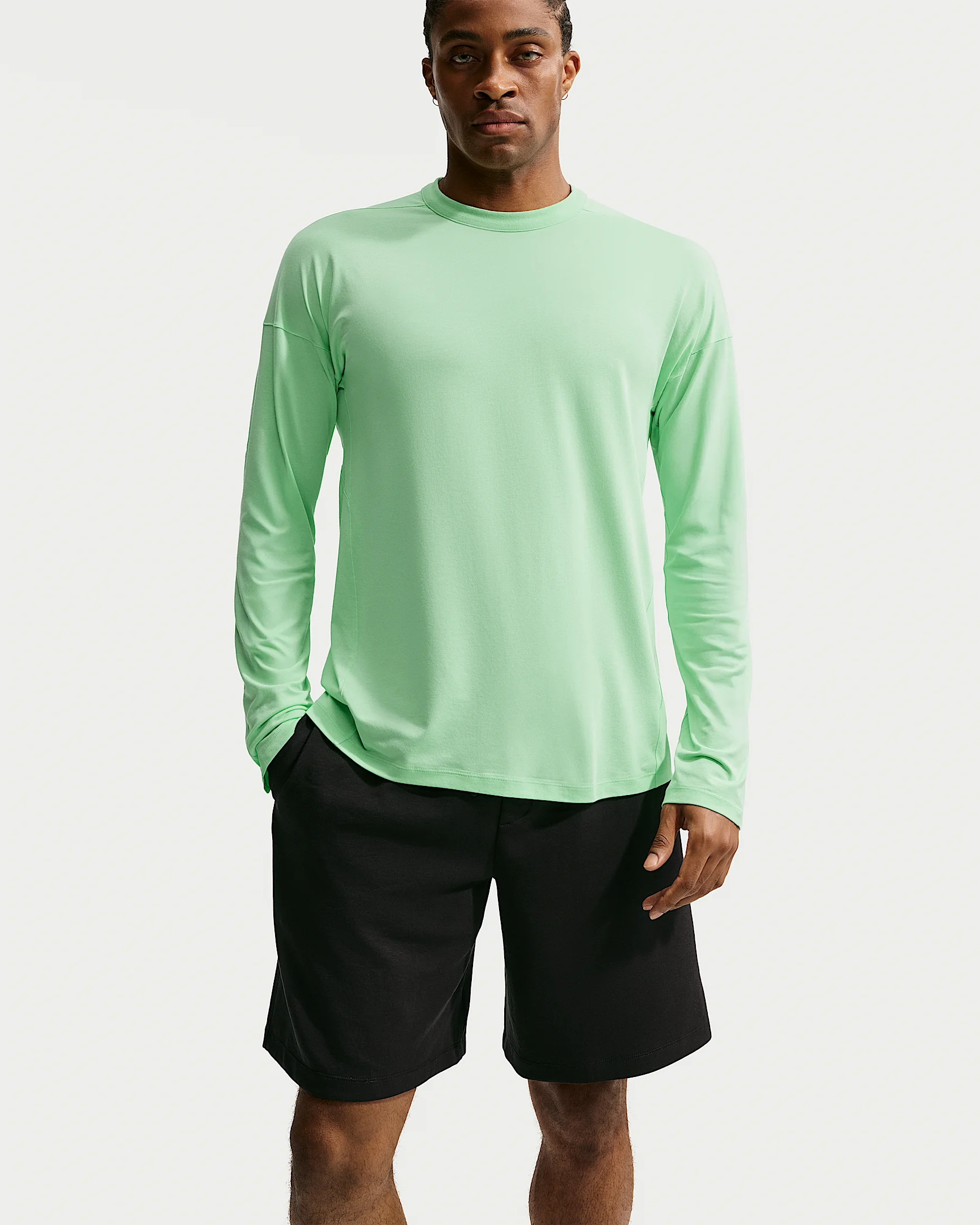 Nike 24.7 ImpossiblySoft Light Men's Dri-FIT Long-Sleeve Top - 1
