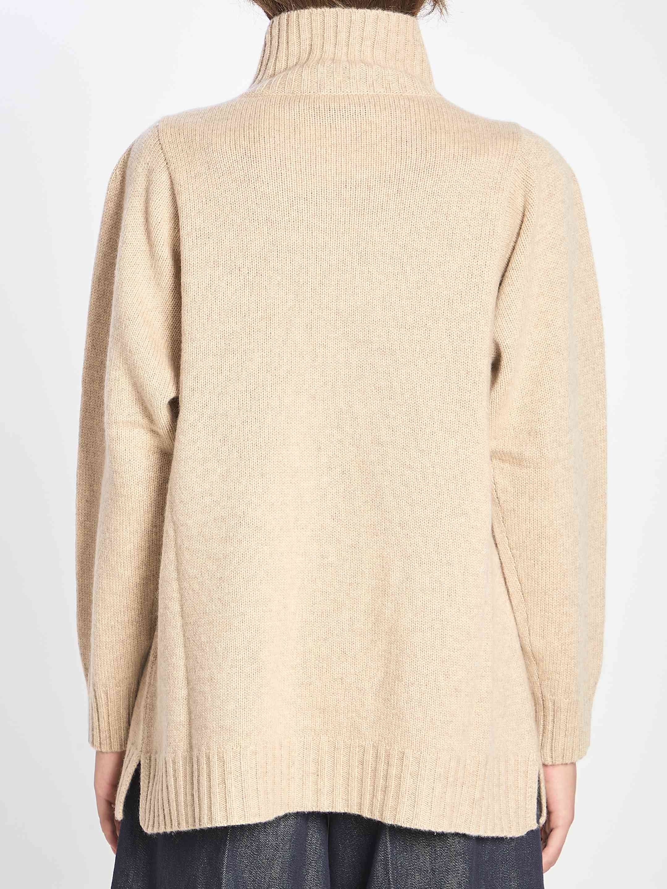 Max Mara Women Cashmere Sweater - 4