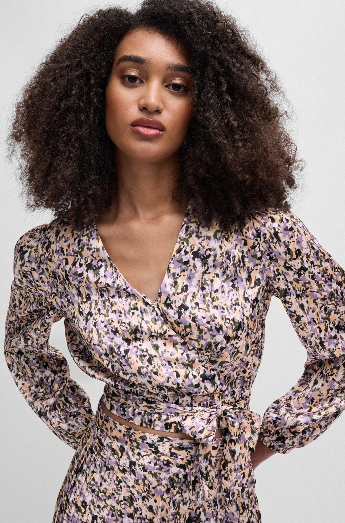 SLIM-FIT BLOUSE IN PRINTED SATIN TWILL - 4