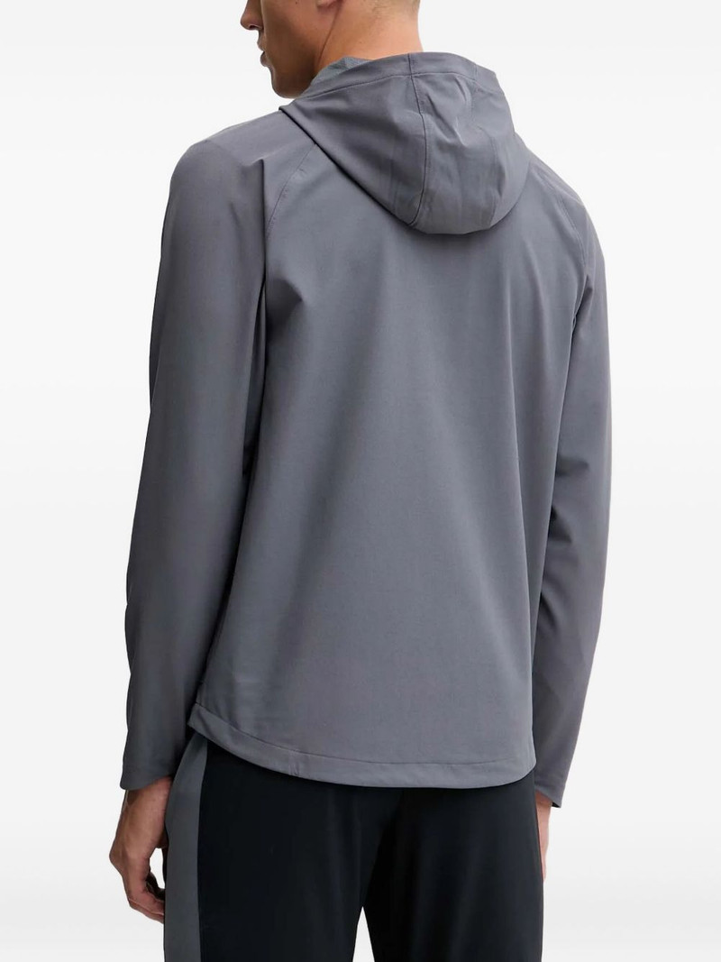 zip-fastening jacket 3