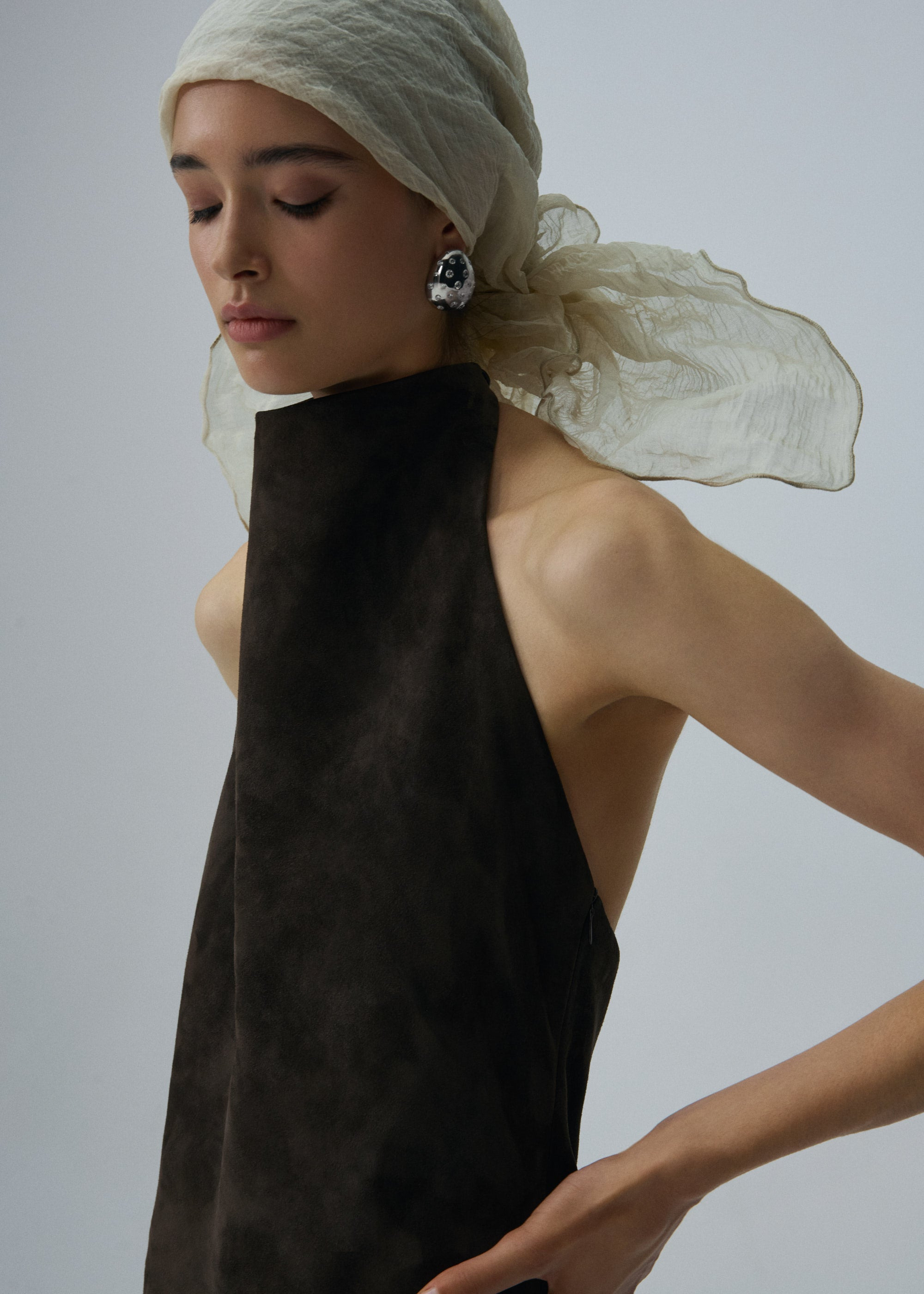 Wired head scarf in cream - 4