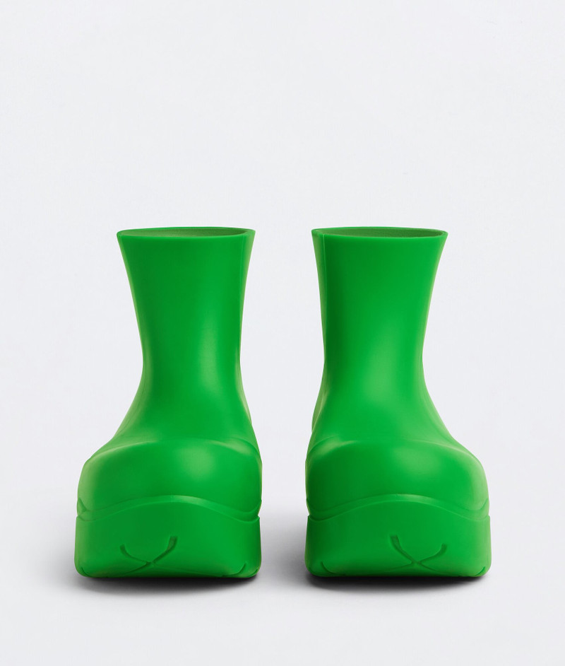 Bottega Veneta puddle outlook