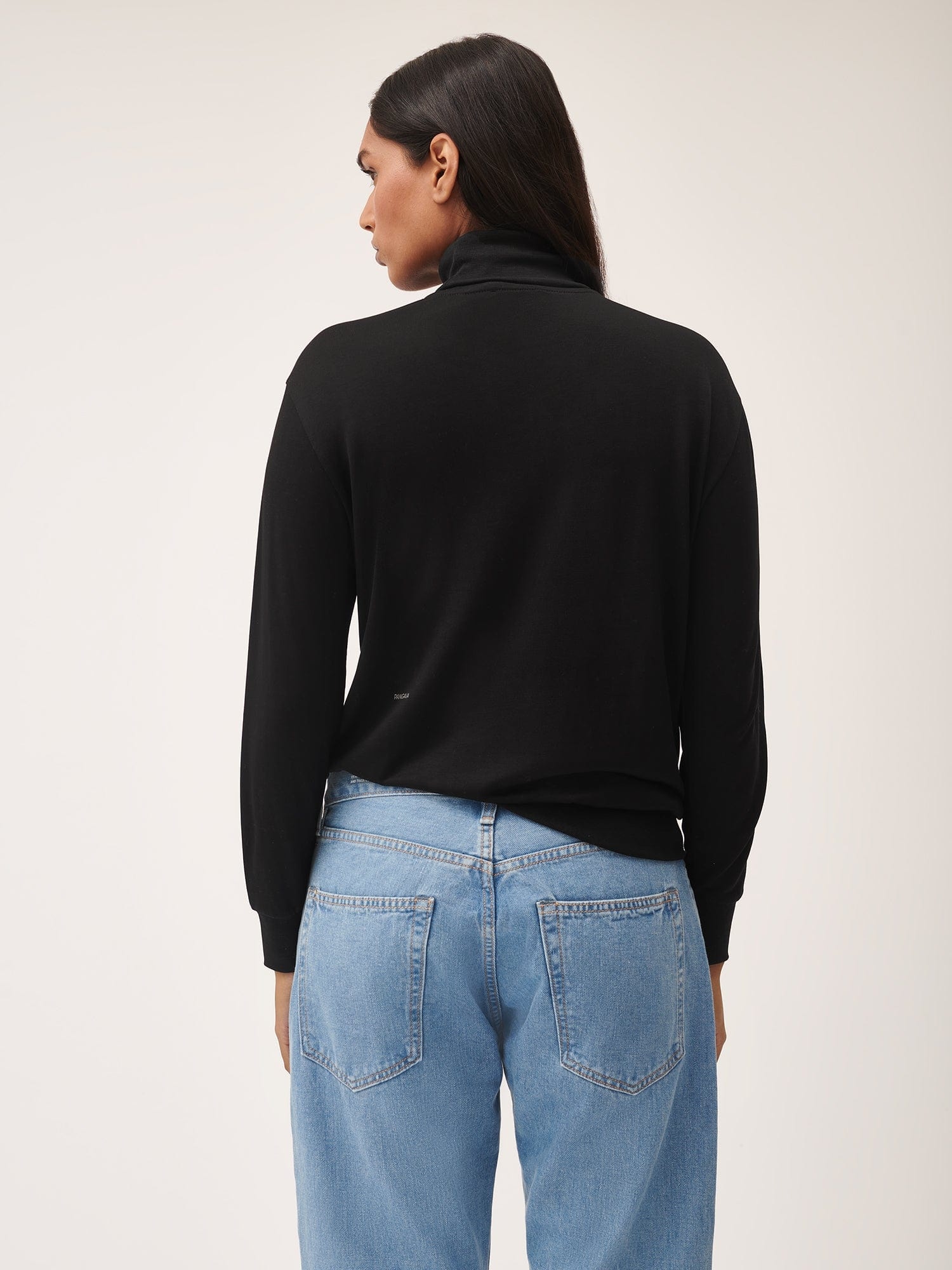 Women's Seaweed Lyocell Fine Knit Turtleneck Top - Black - 3