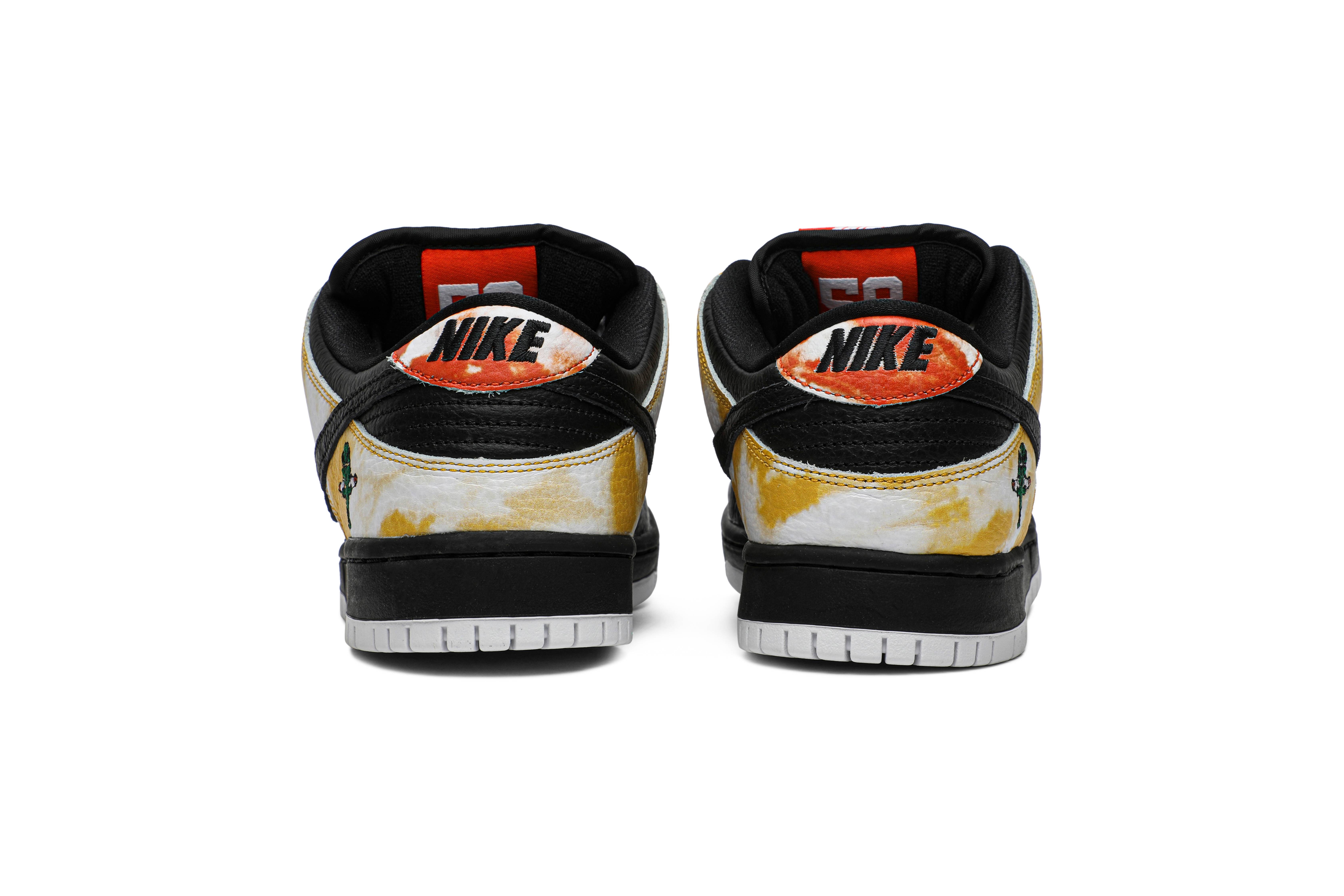 Dunk SB Low 'Tie-Dye Raygun - Black' - 6