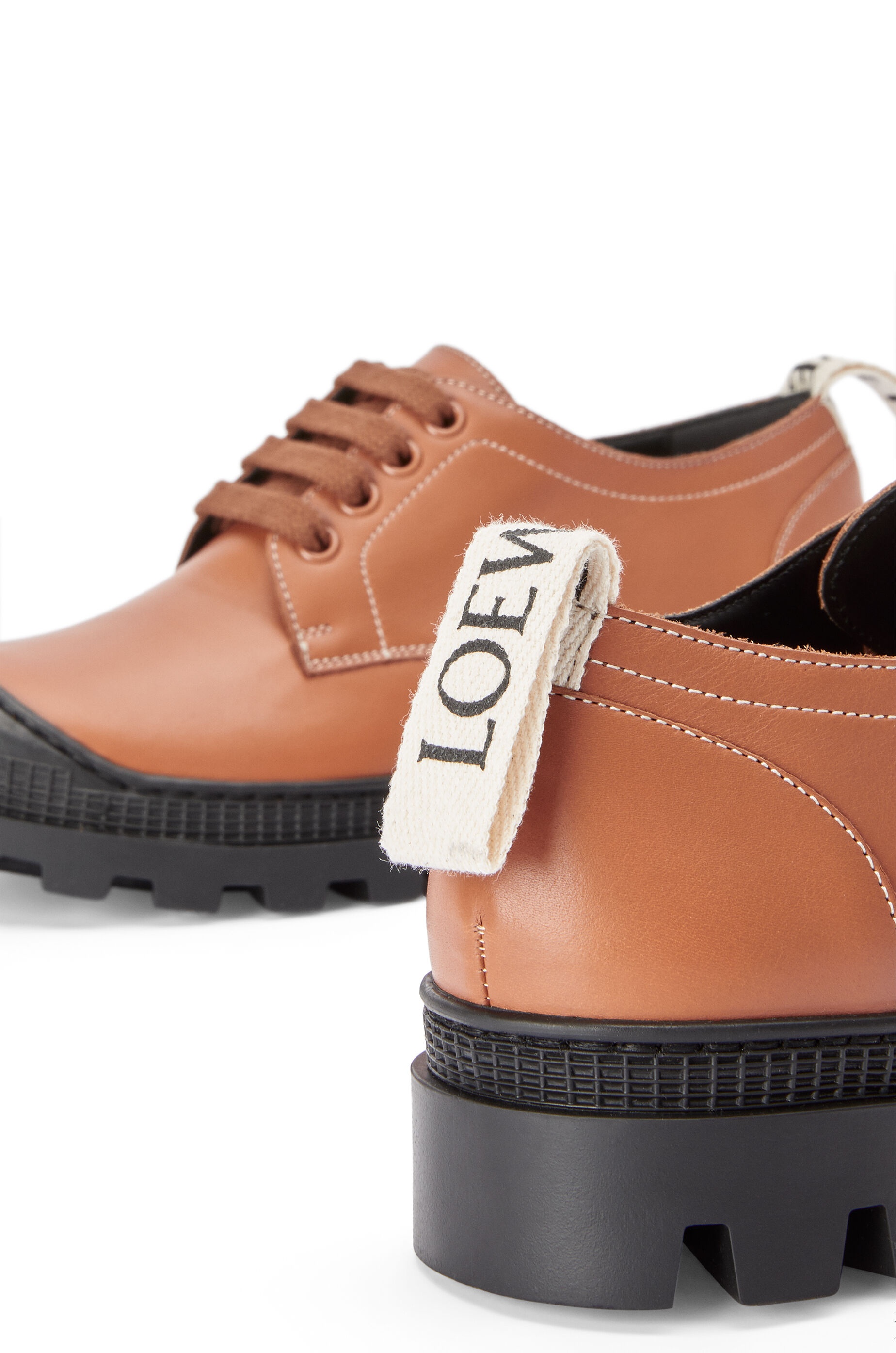 Lace up derby in calfskin - 4