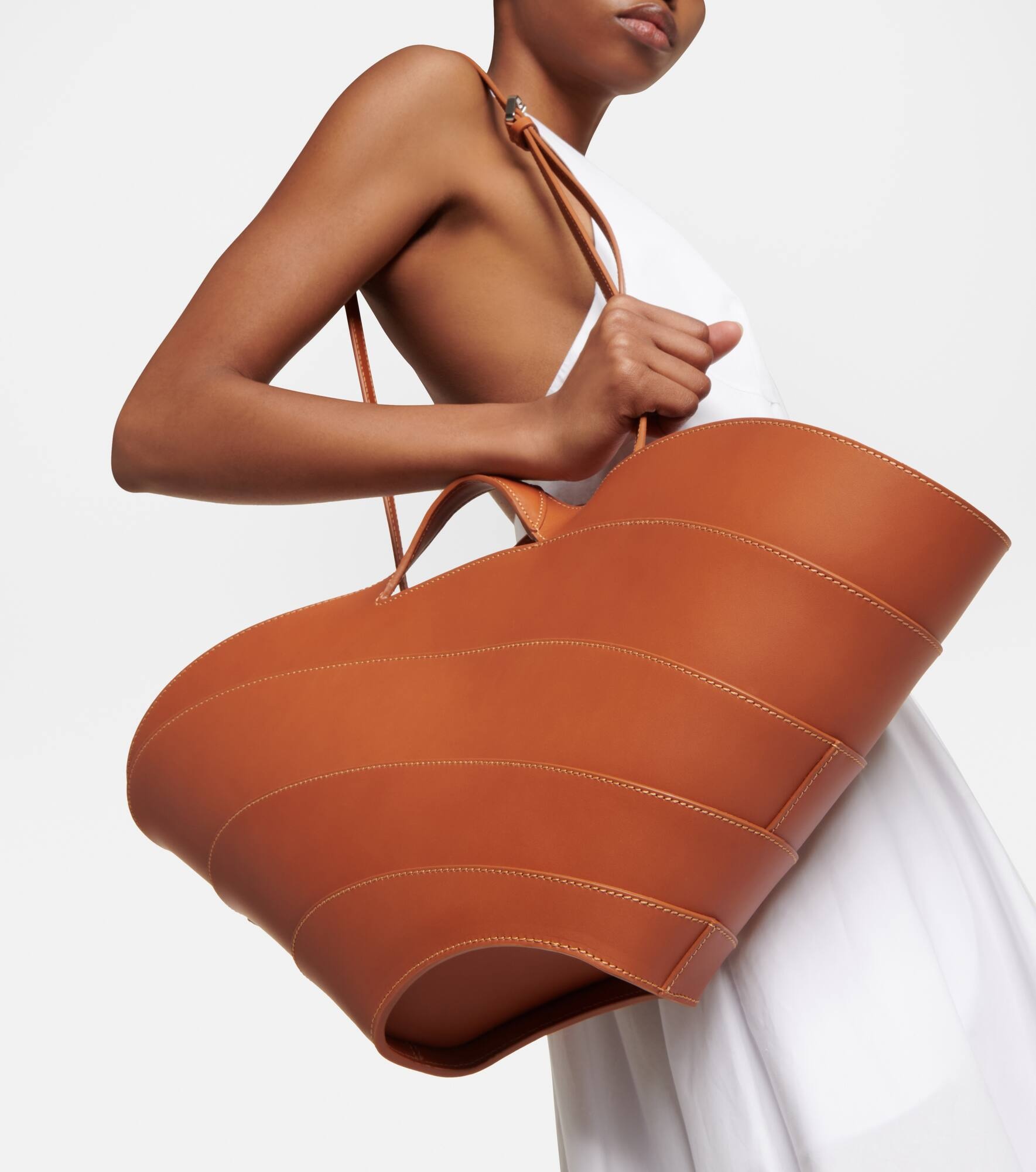 Khaima Medium leather tote bag - 2