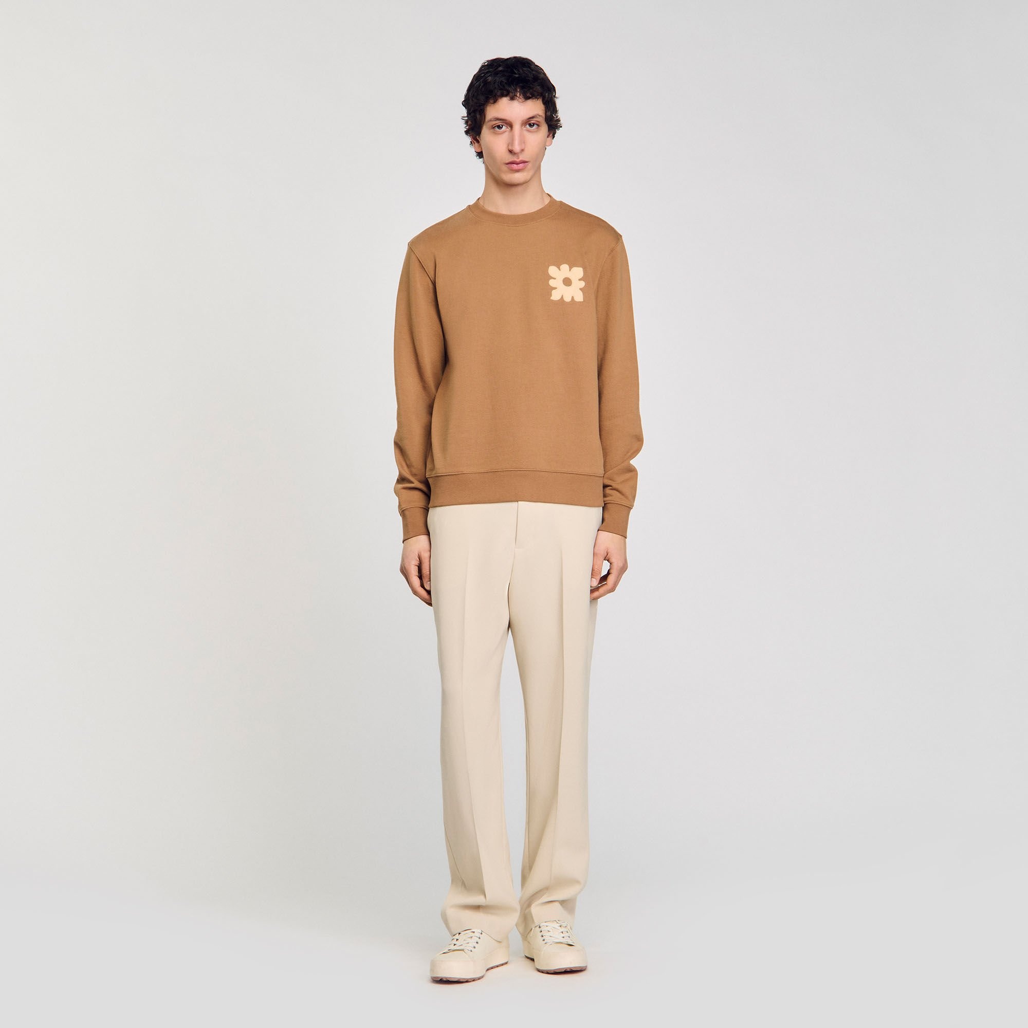 SWEATSHIRT WITH FLOWER PATCH - 2