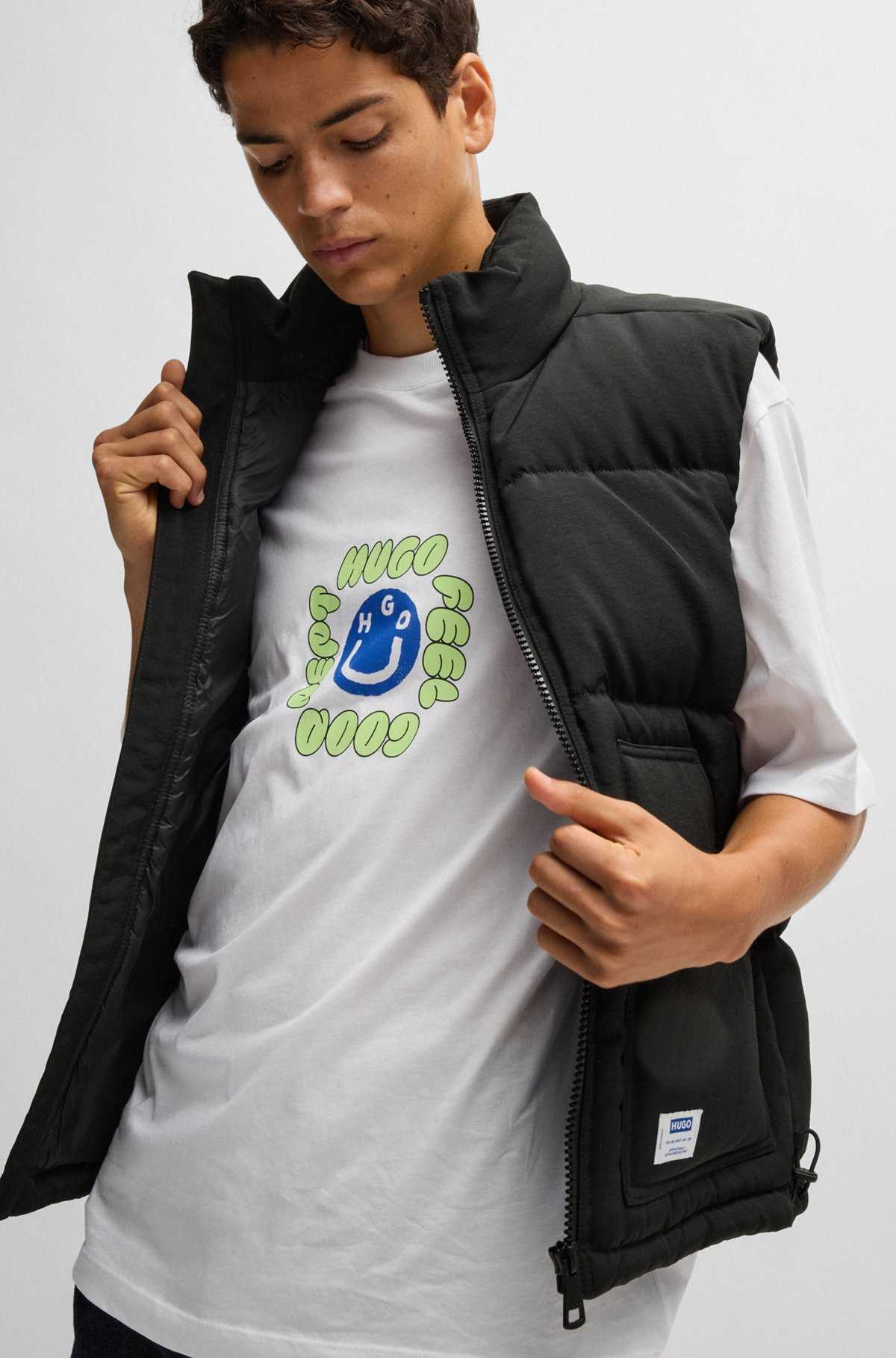 WATER-REPELLENT GILET WITH BLUE LOGO LABEL - 6