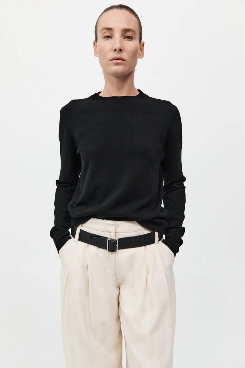 Classic Crew Neck Sweater - Black - 2