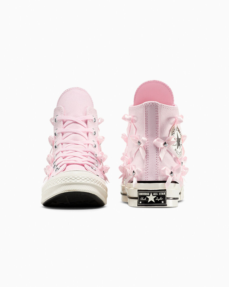 Chuck 70 Bows & Studs 8
