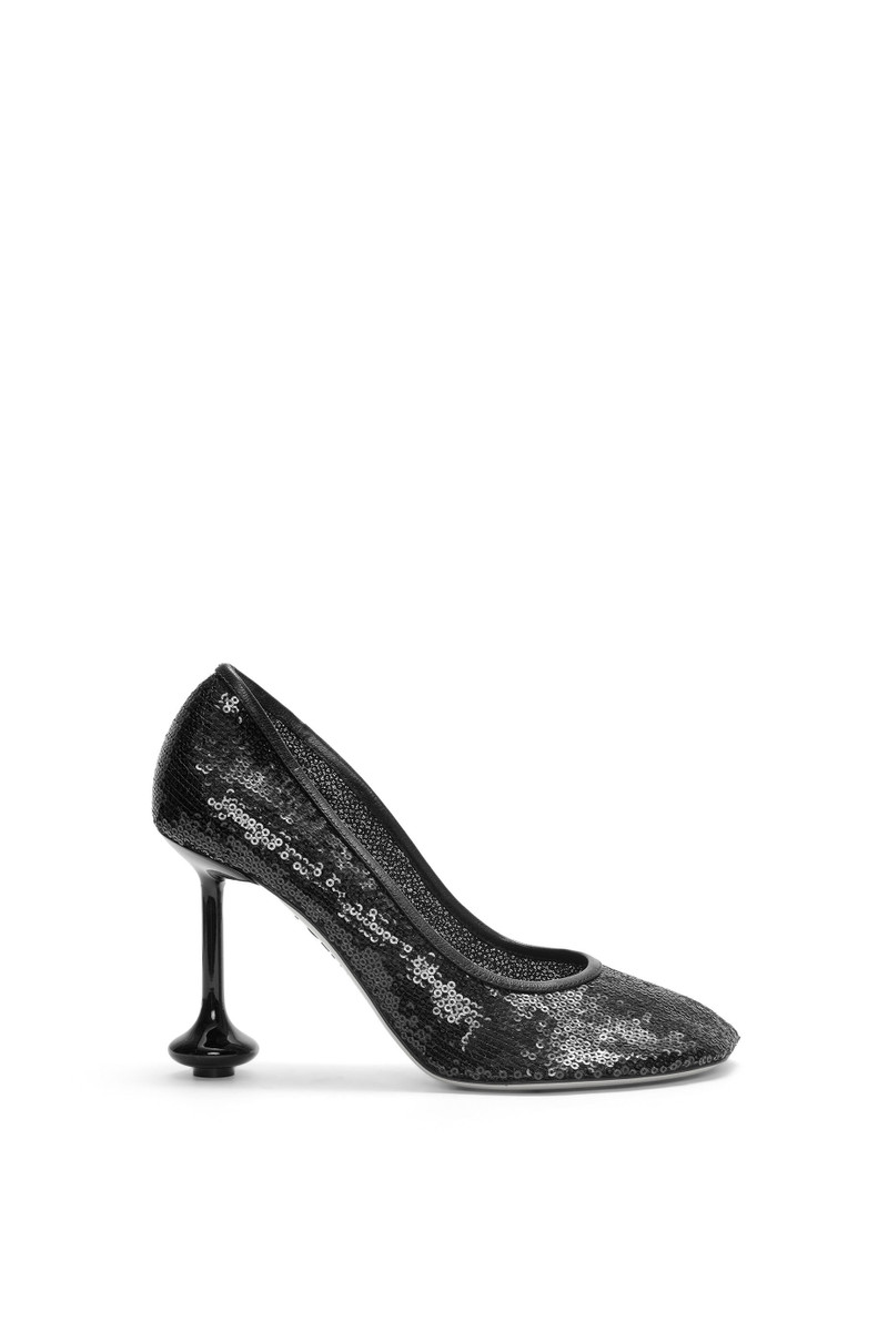 Toy pump in mesh and allover sequins 1