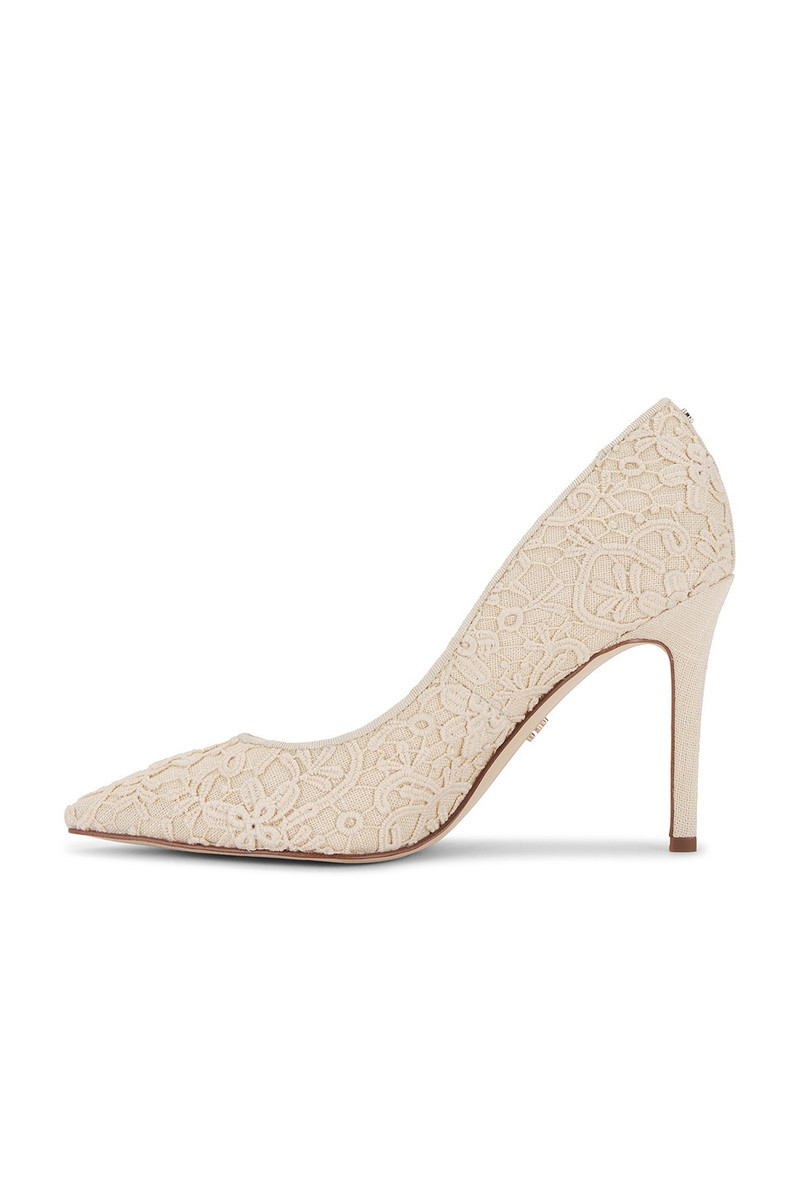 Sam Edelman Hazel Pump outlook