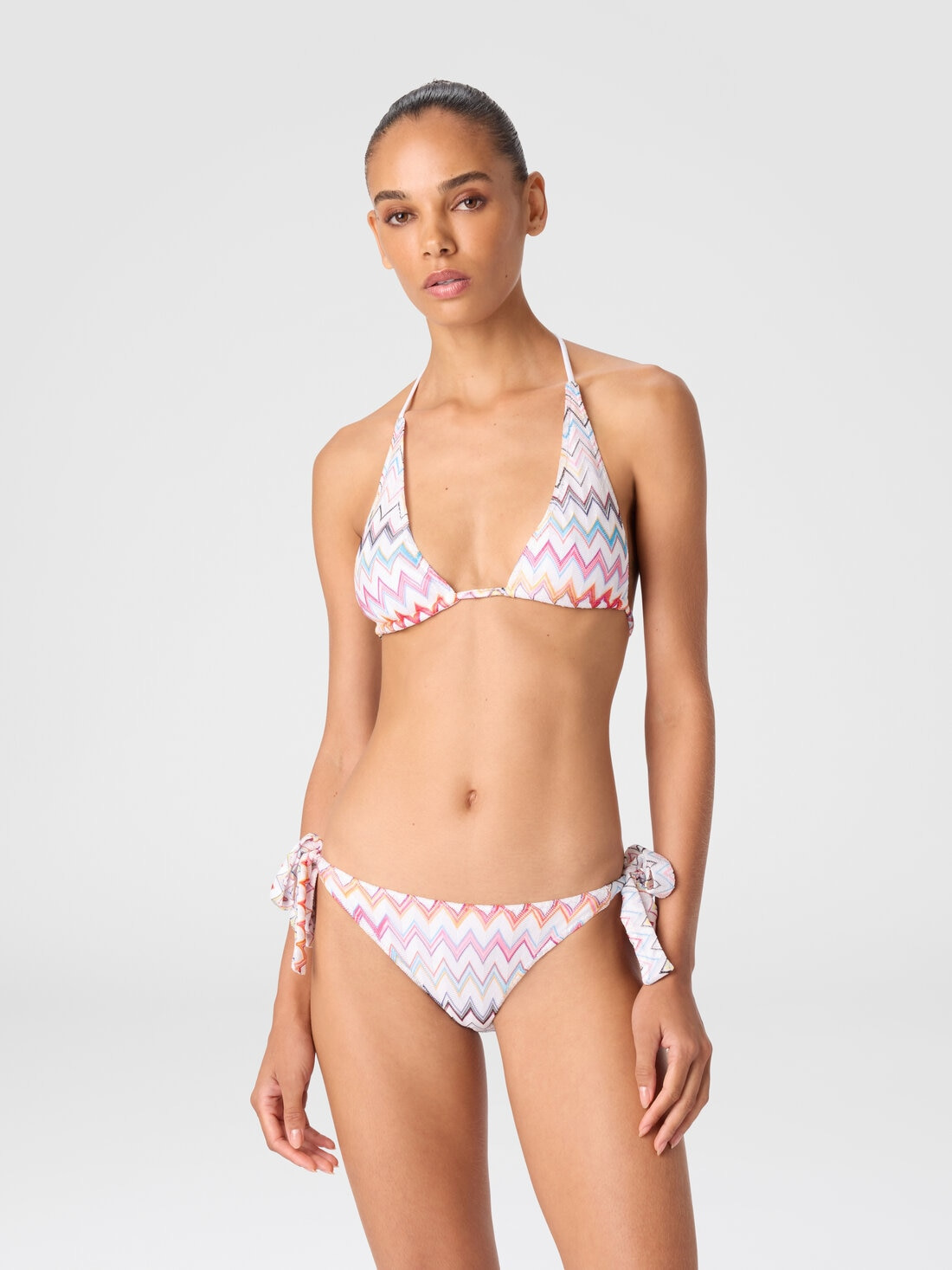 Bikini with neck tie and adjustable bottoms - 2