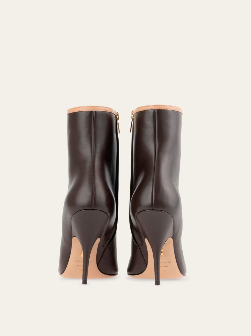 Pointed ankle boot with mini bow detail 4