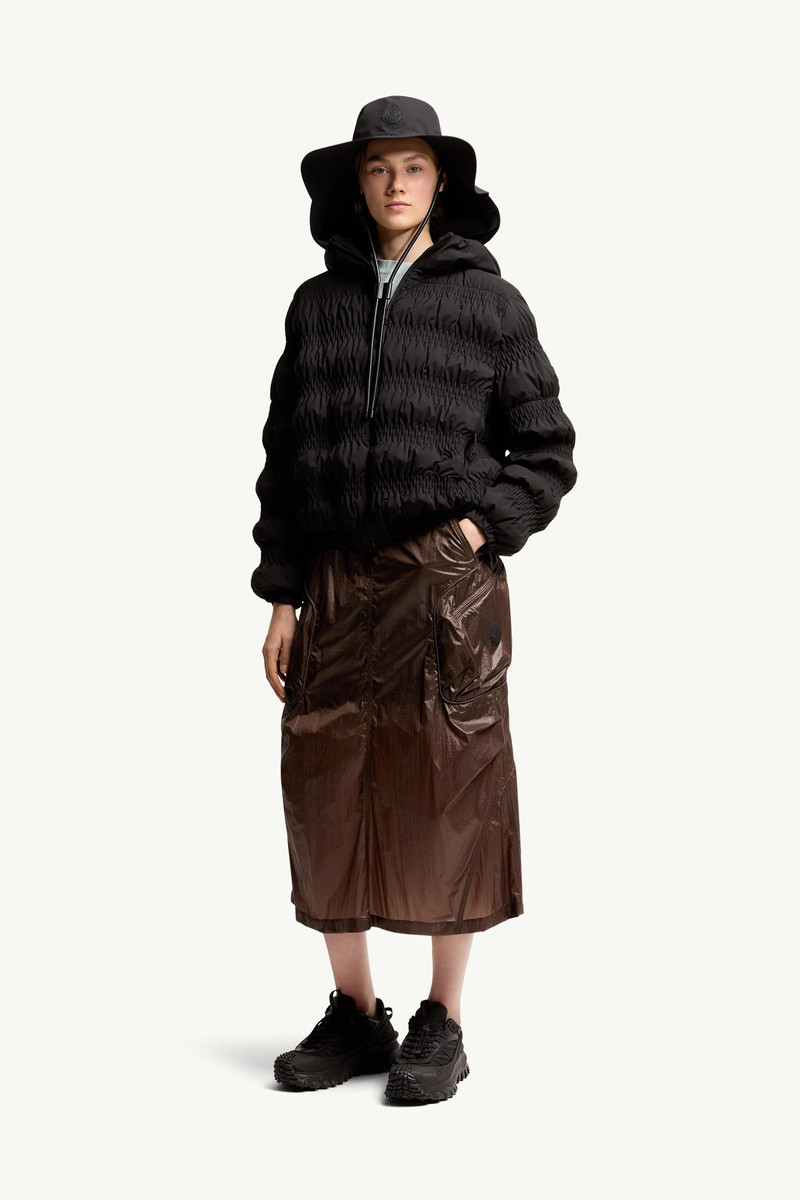 Moncler Noyer Gather-Quilted Hooded Short Down Jacket outlook