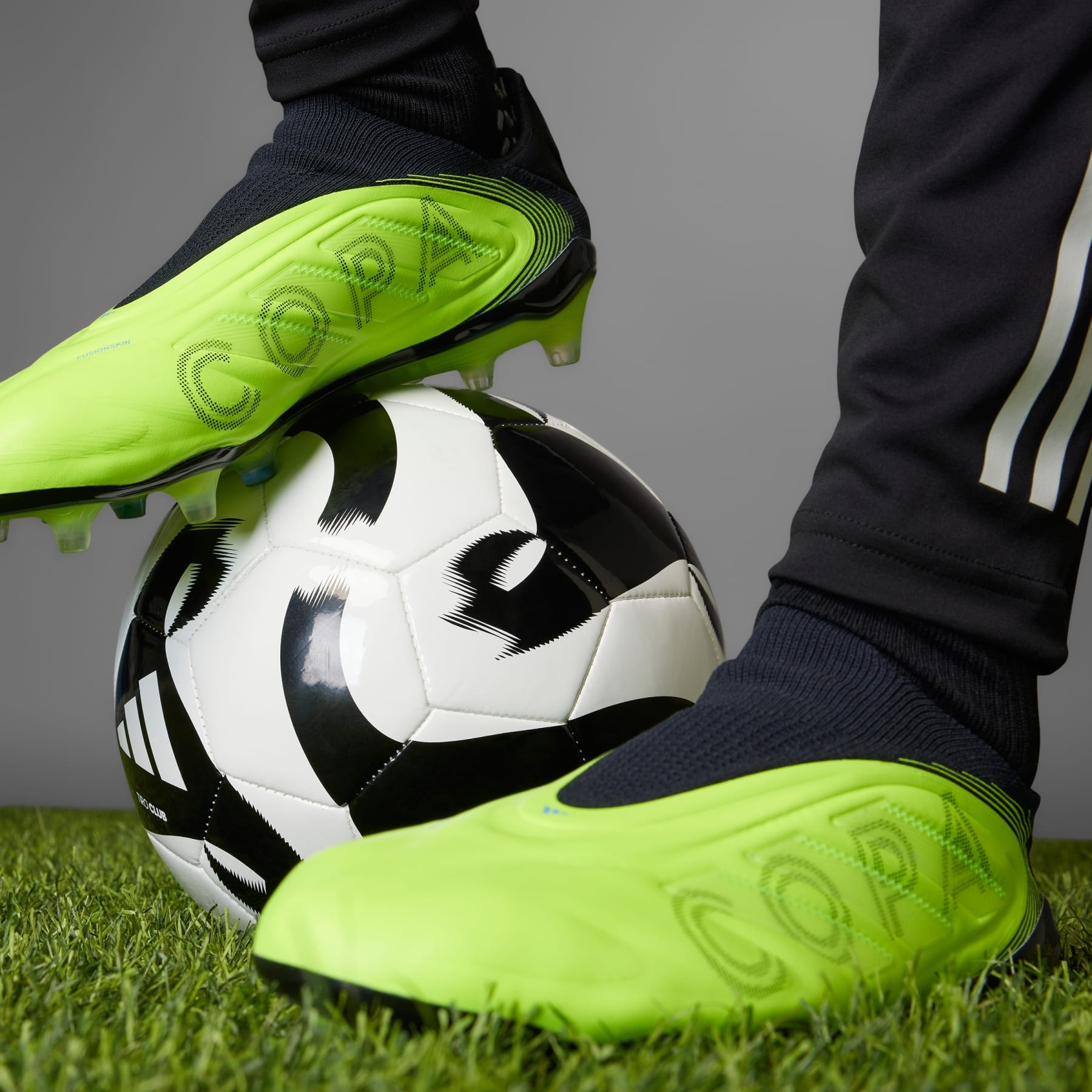 Copa Pure 3 Elite Laceless Firm Ground Cleats - 7
